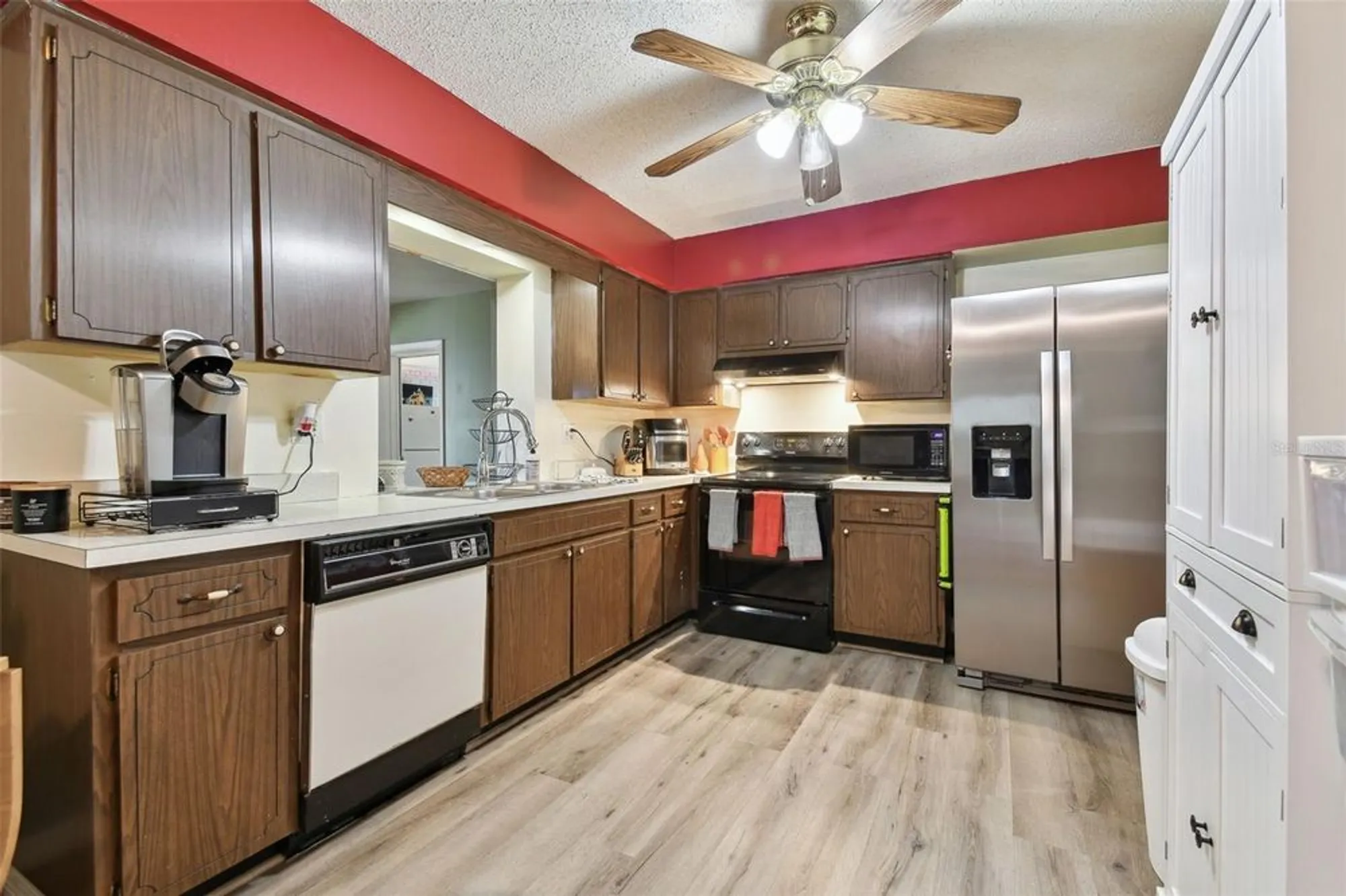 Property Slideshow image 19 of 82 | 918 windward way, Palm Harbor, FL, 34685