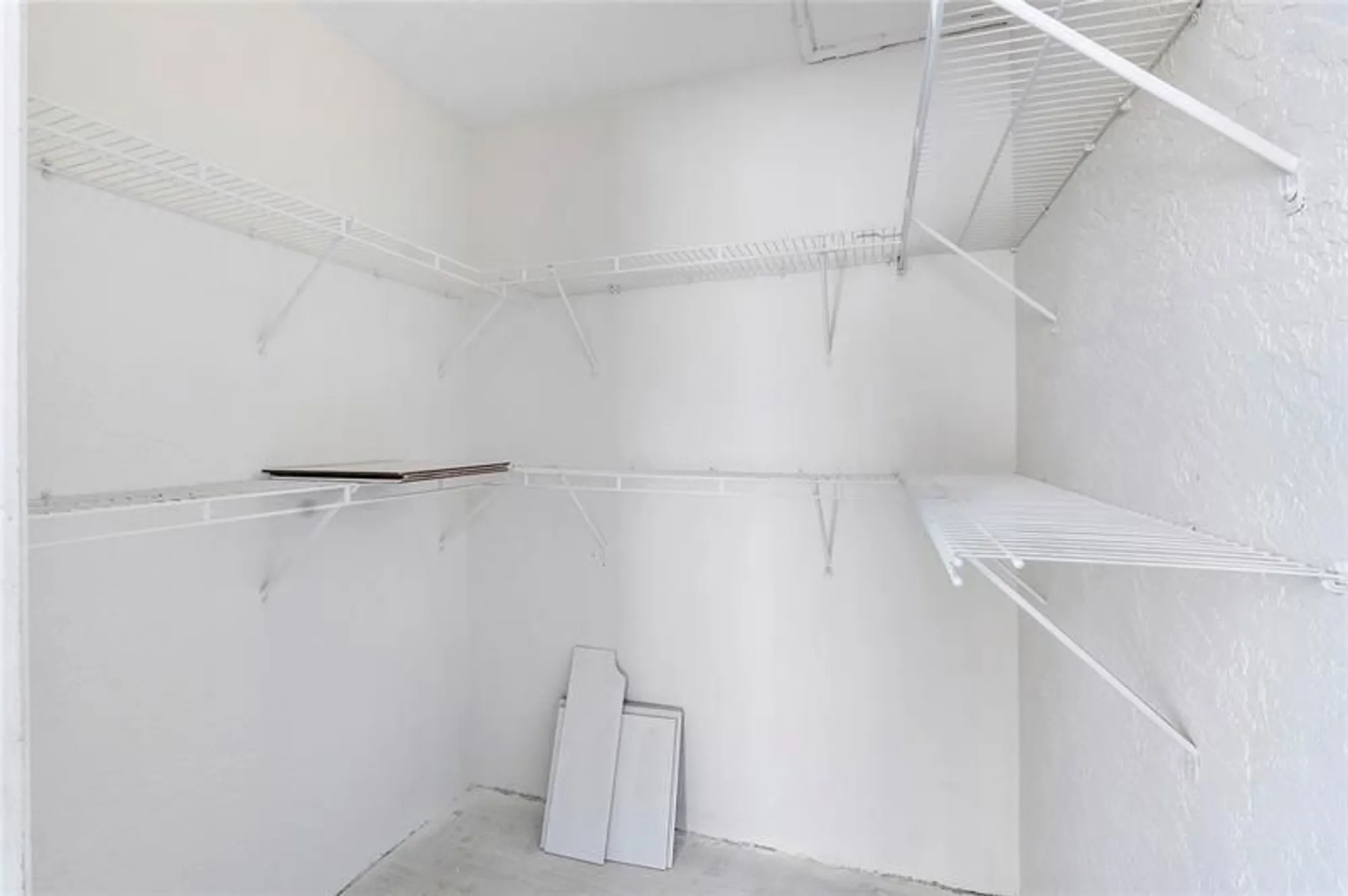 Property Slideshow image 31 of 73 | 7763 southampton ter 102, Tamarac, FL, 33321