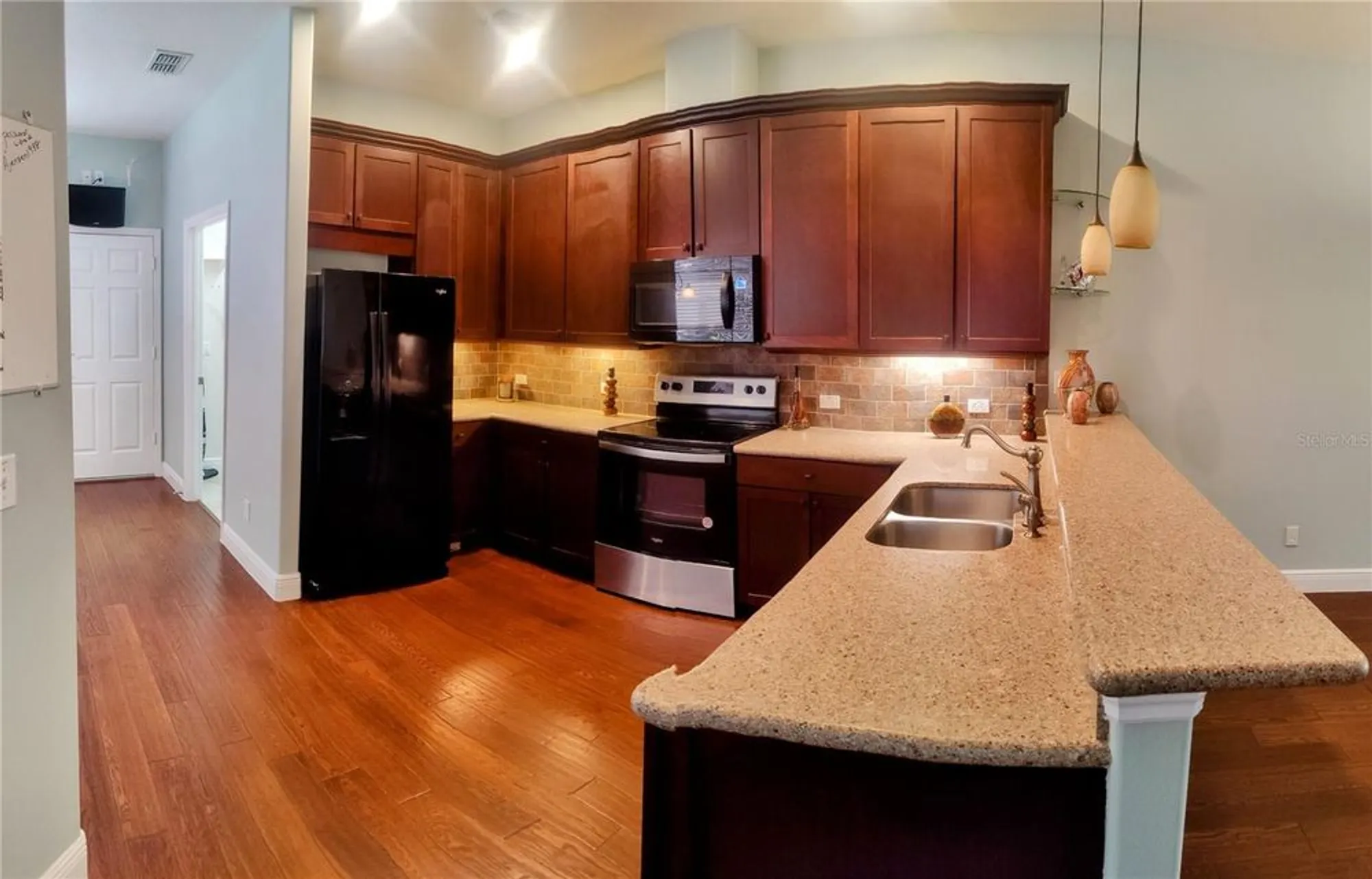 Property Slideshow image 29 of 36 | 22011 belgian ct, Mount Dora, FL, 32757