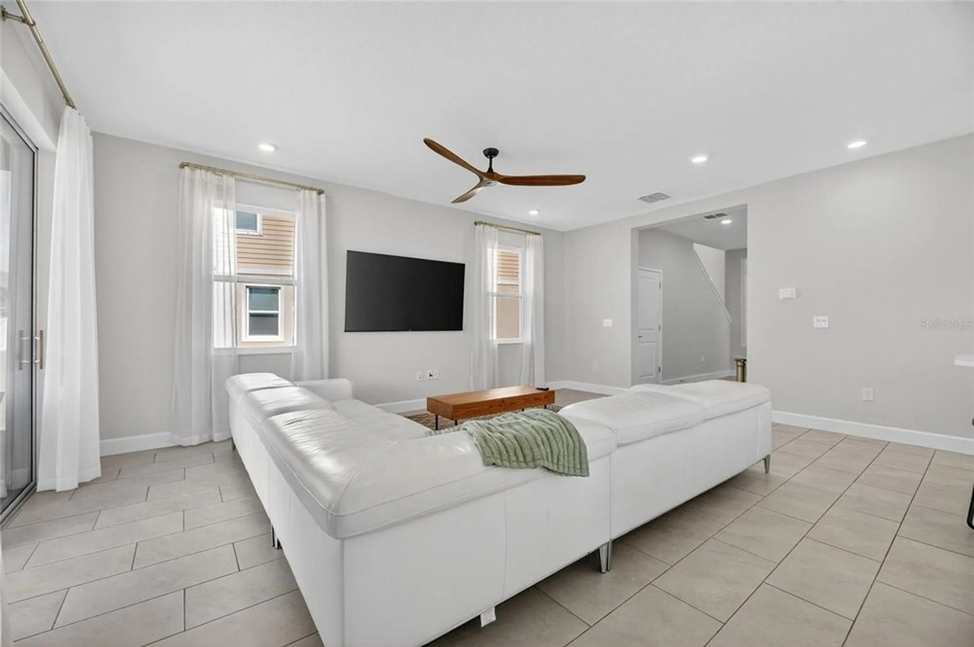 Property Slideshow image 15 of 91 | 324 blackrock ln, Apollo Beach, FL, 33572