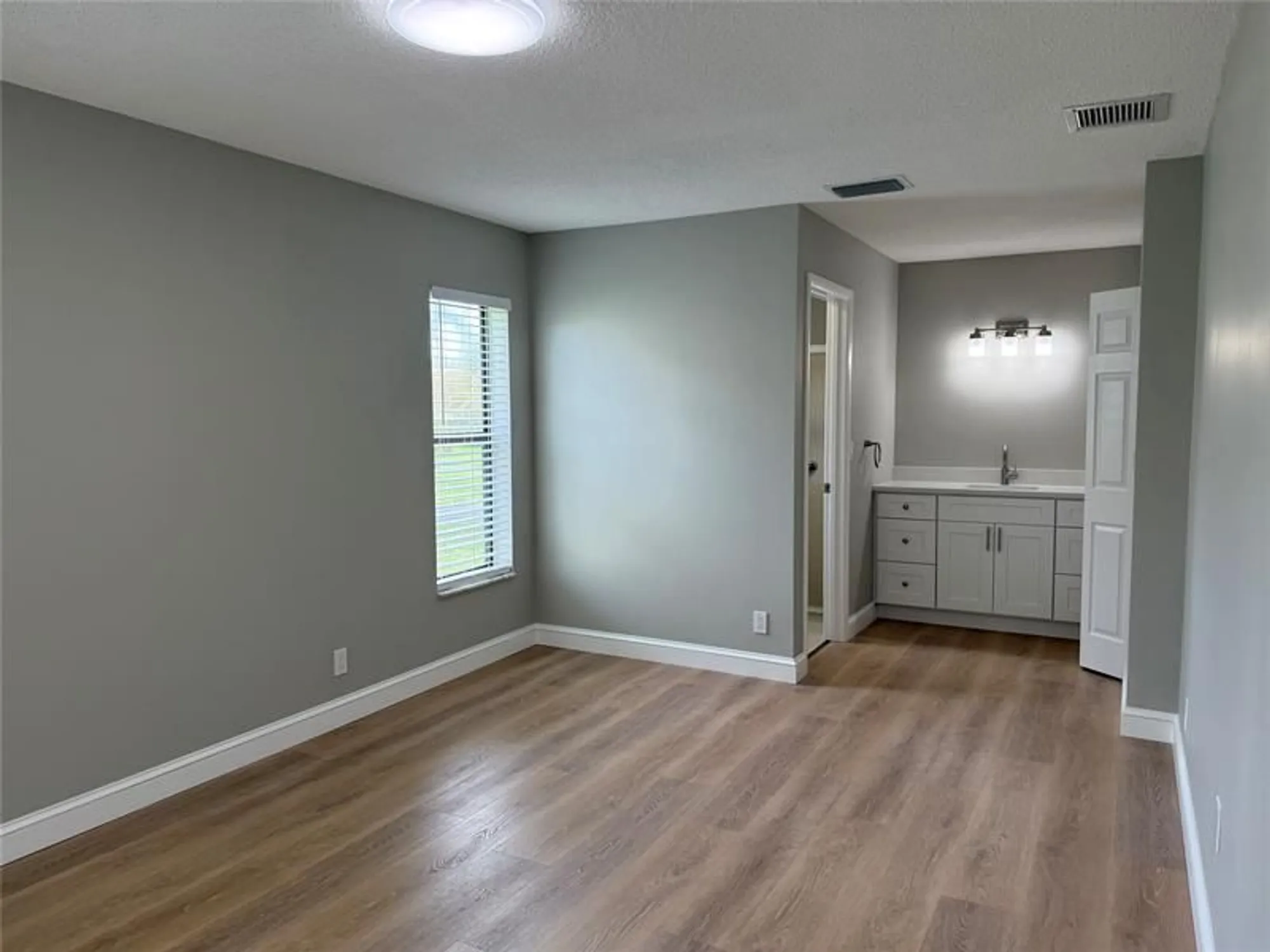 Property Slideshow image 10 of 20 | 6111 rainbow cir, Greenacres, FL, 33463