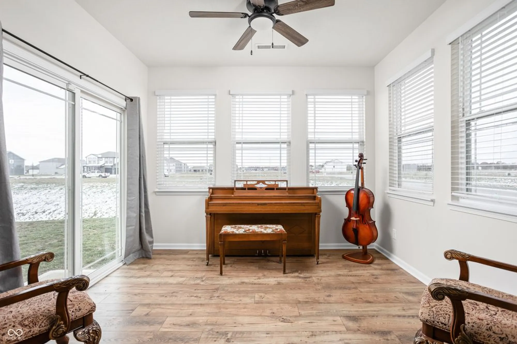 Property Slideshow image 18 of 44 | 8963 faulkner dr, Indianapolis, IN, 46239