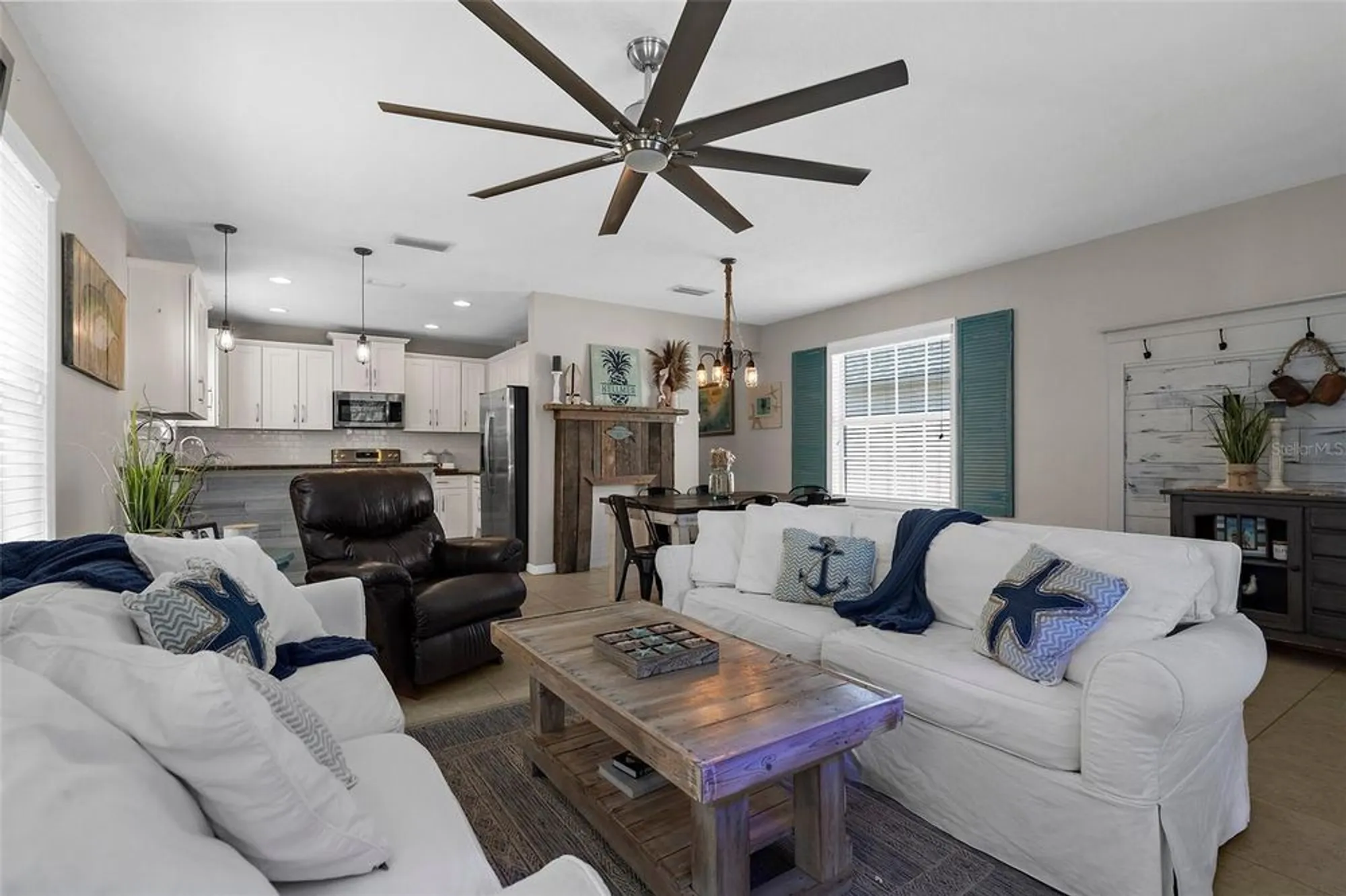 Property Slideshow image 8 of 50 | 12520 shimmering oak cir, Venice, FL, 34293