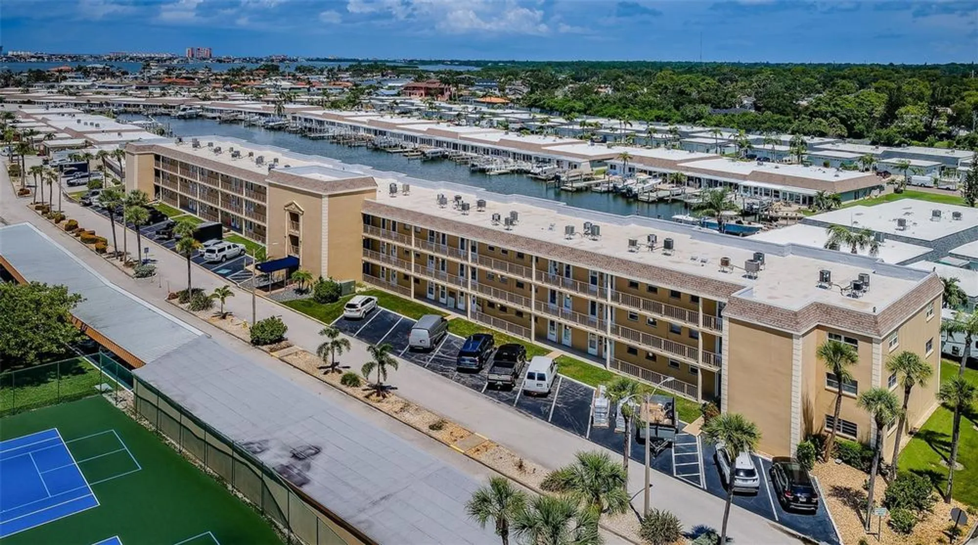Property Slideshow image 9 of 89 | 1 boca ciega point blvd apt 314, Saint Petersburg, FL, 33708