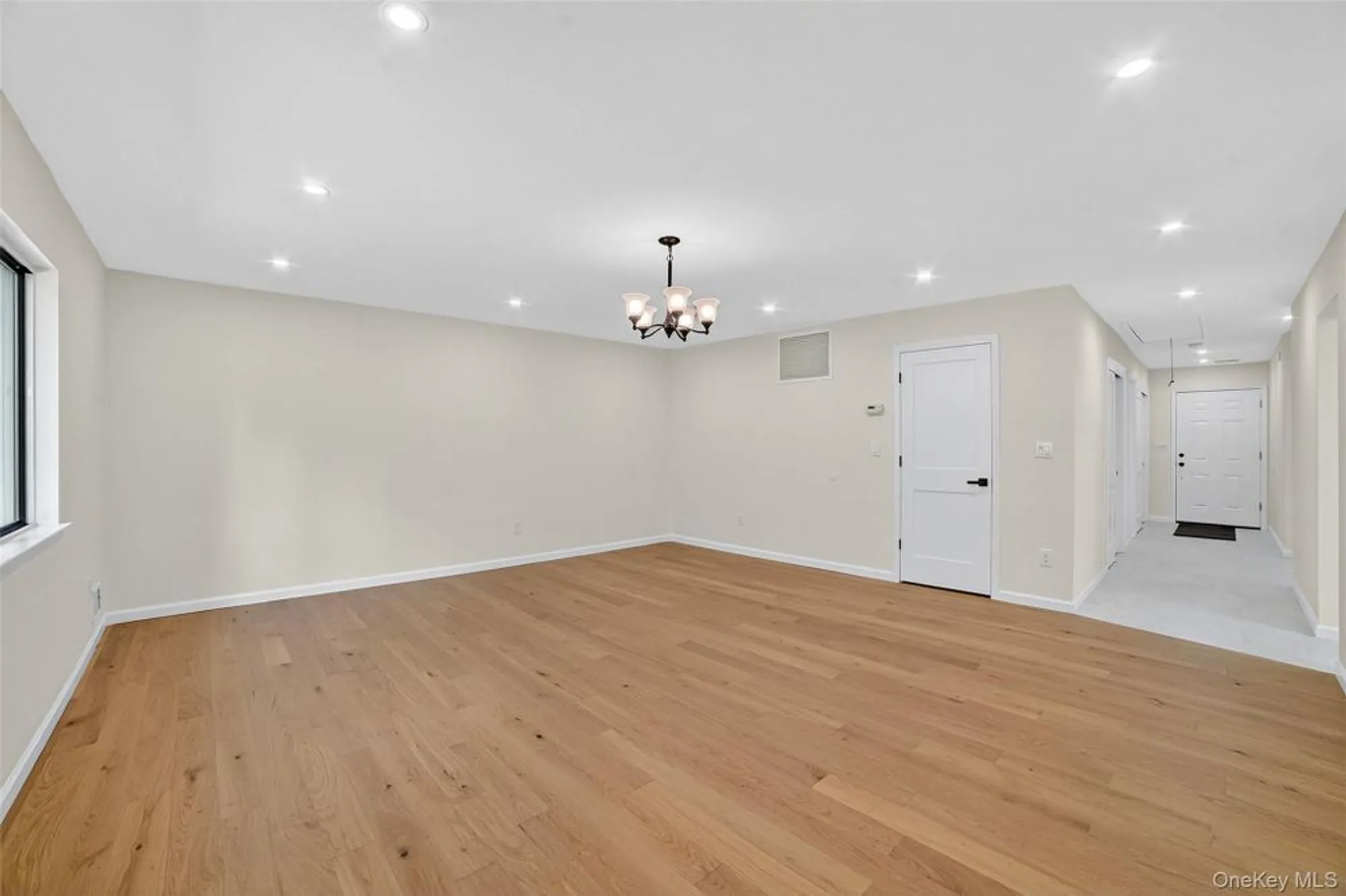 Property Slideshow image 5 of 40 | 159 carriage ct c, Yorktown Heights, NY, 10598