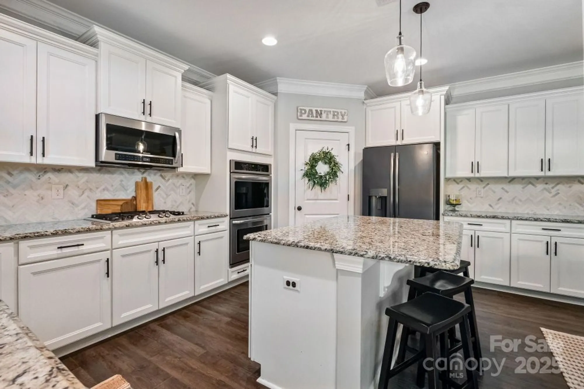 Property Slideshow image 9 of 48 | 142 canoe pole ln, Mooresville, NC, 28117