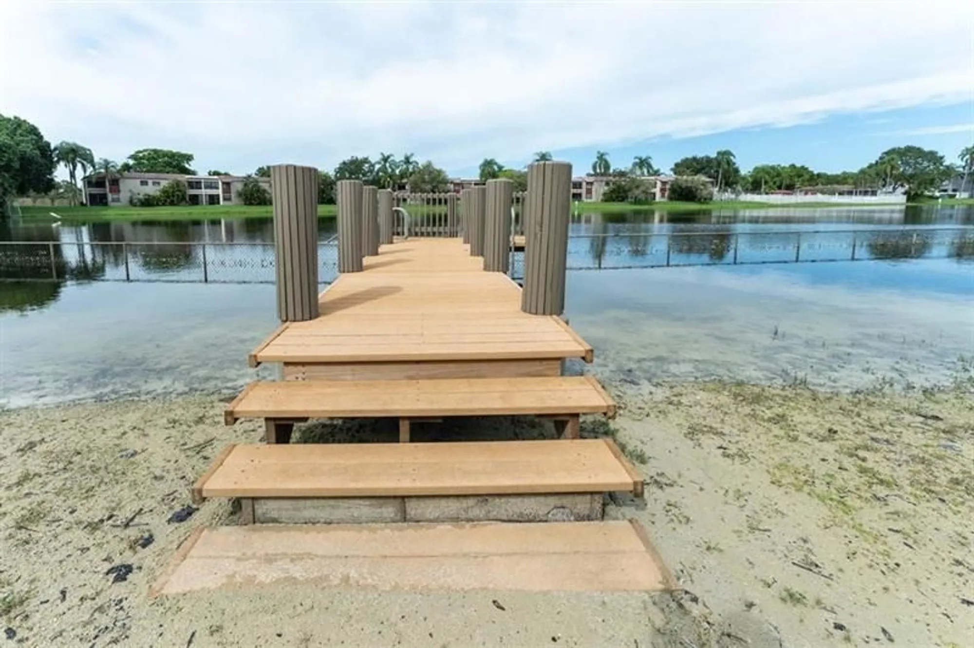 Property Slideshow image 36 of 60 | 900 colony point cir 407, Pembroke Pines, FL, 33026