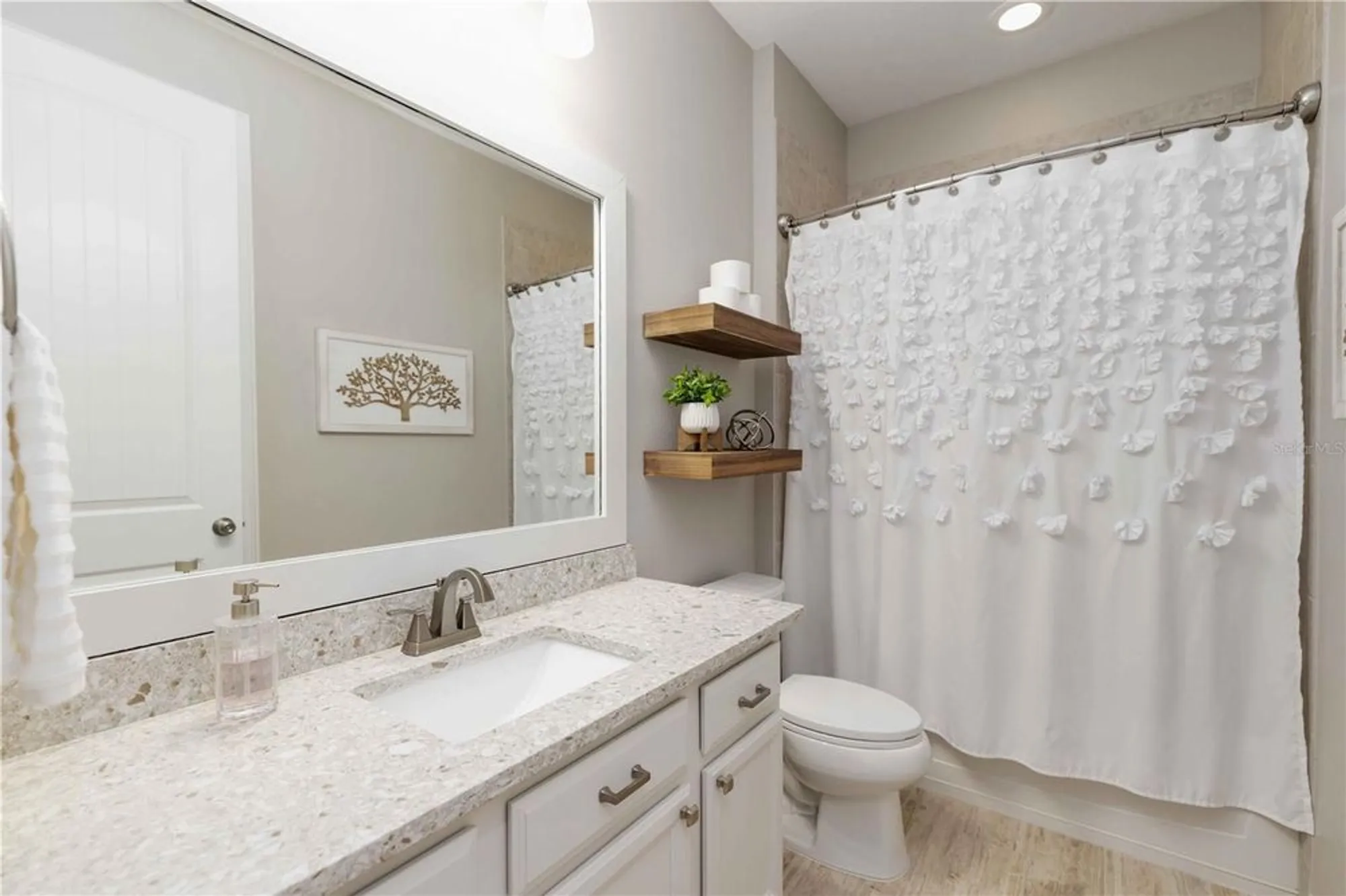 Property Slideshow image 13 of 27 | 11812 brookside dr, Bradenton, FL, 34211