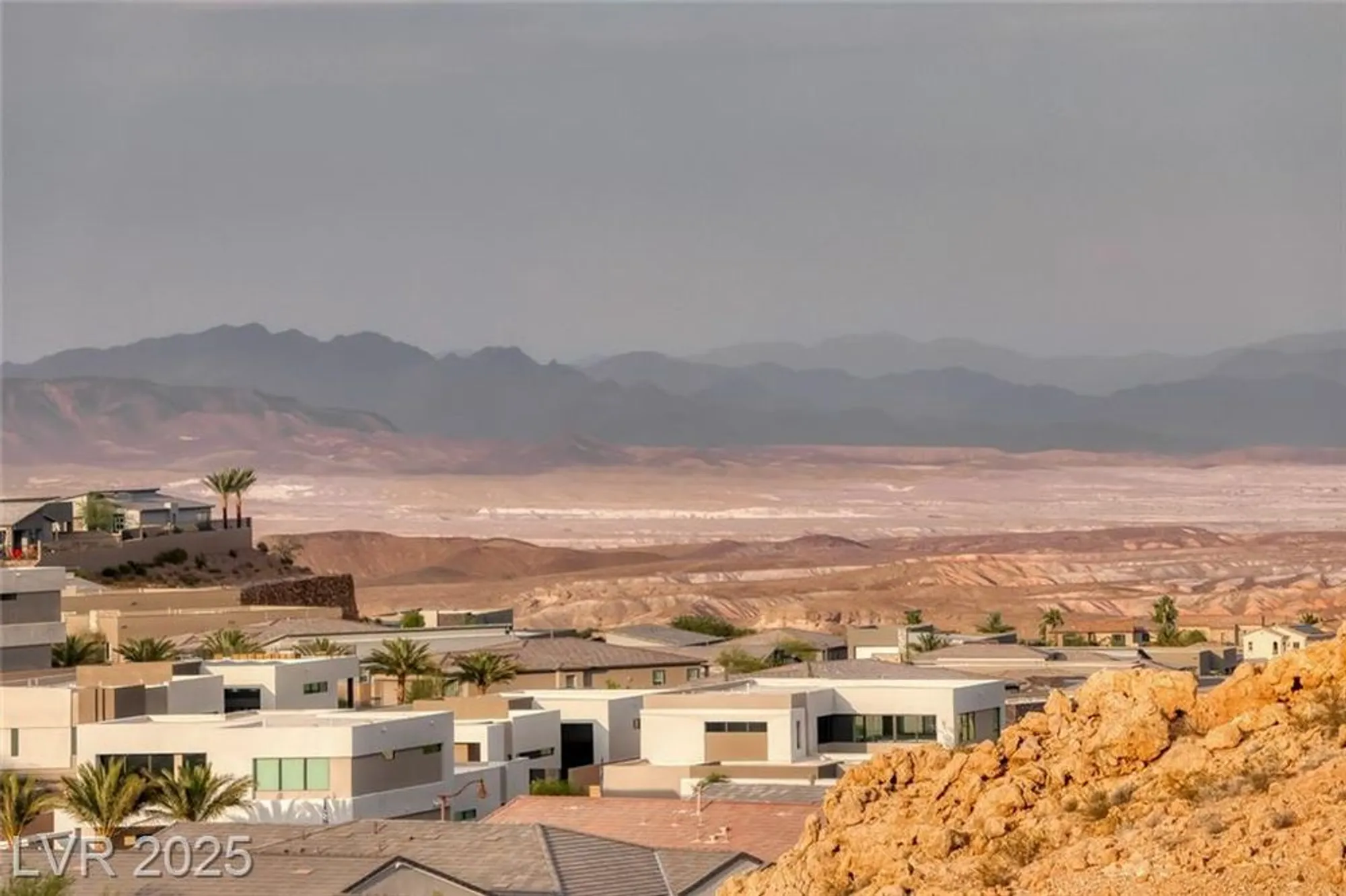 Property Slideshow image 46 of 78 | 32 tatahatso point st, Henderson, NV, 89011