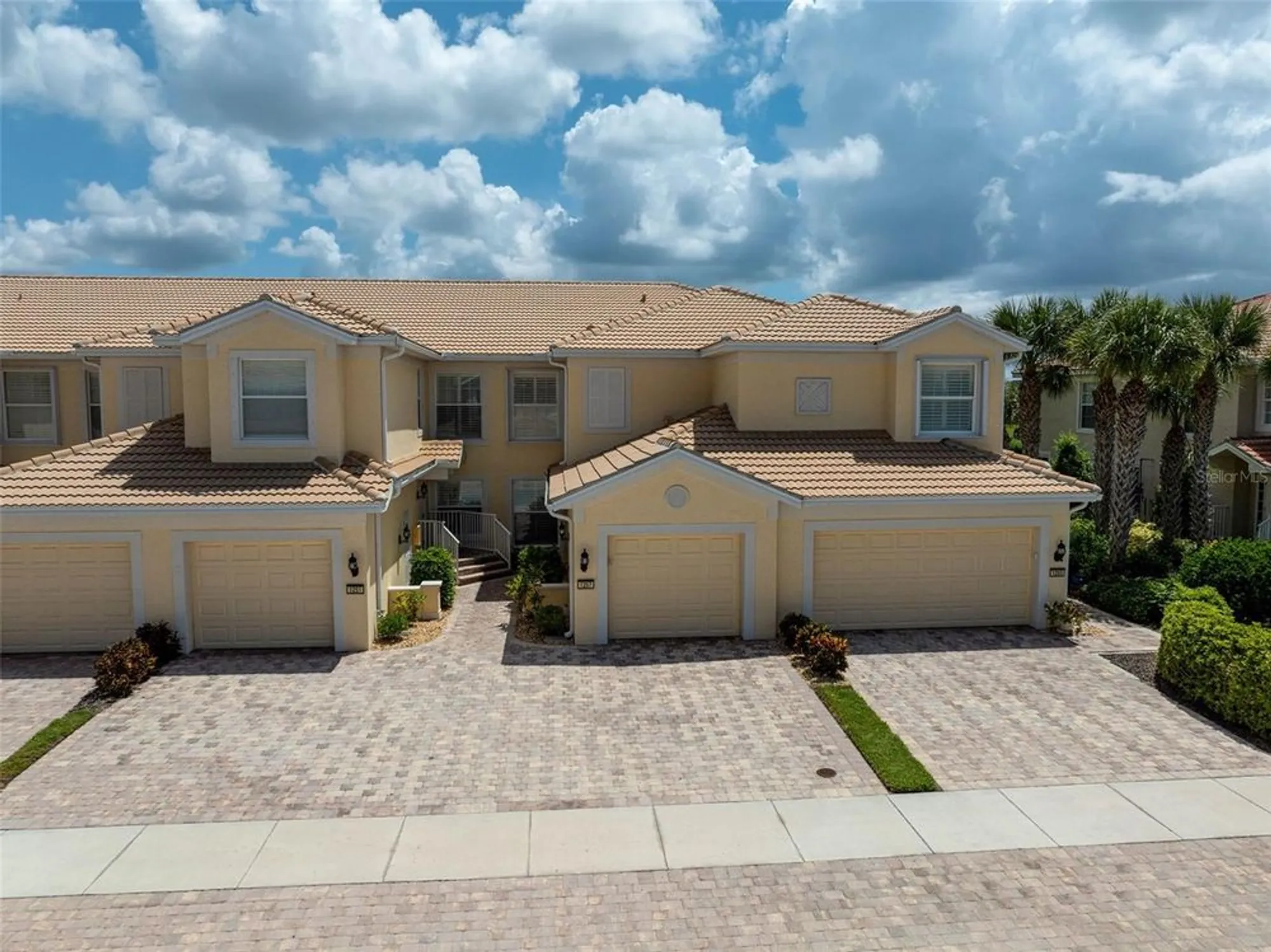 Property Slideshow image 1 of 38 | 1257 burgos dr 302, Sarasota, FL, 34238