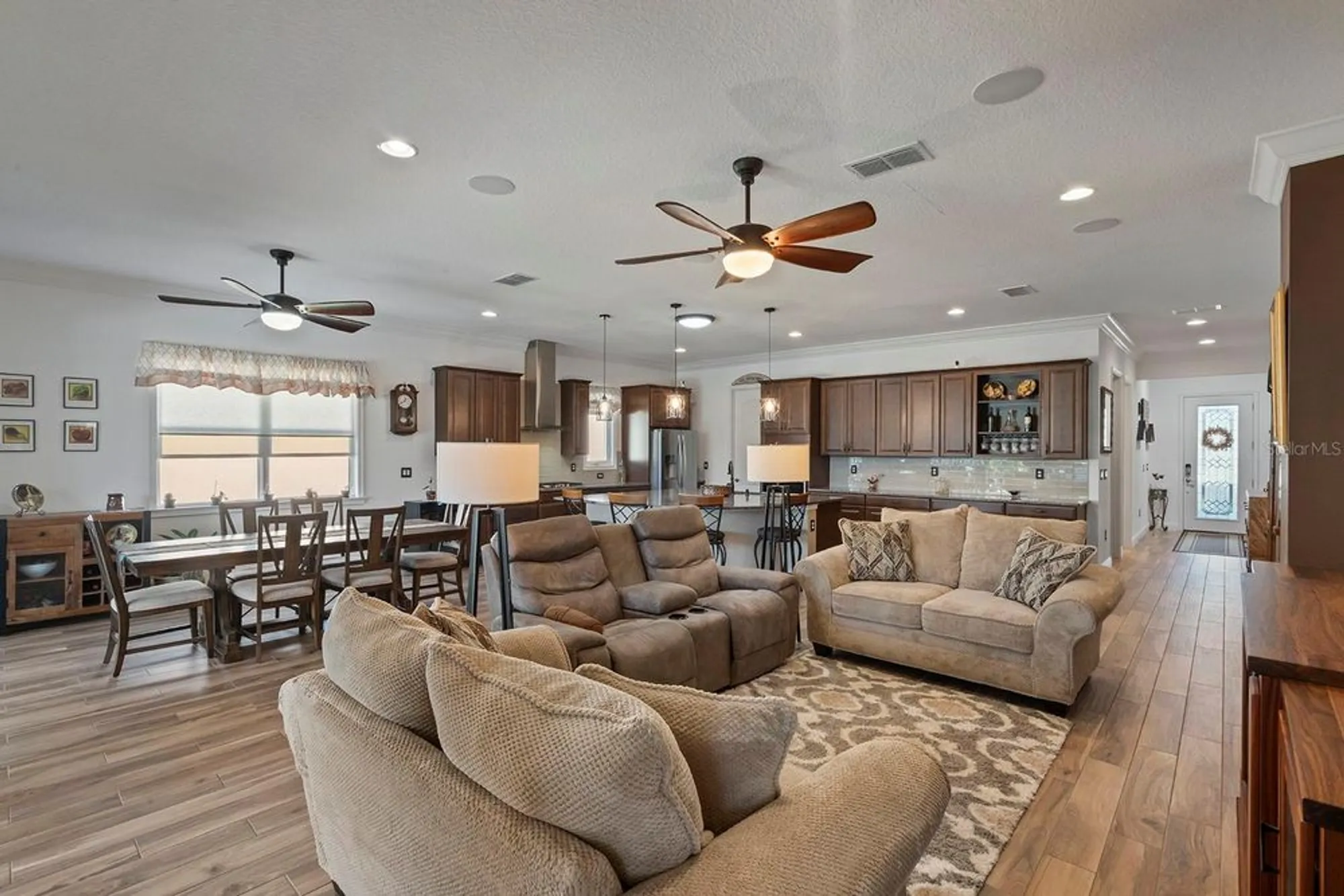 Property Slideshow image 8 of 72 | 5026 e fountainwood dr, Saint Cloud, FL, 34772