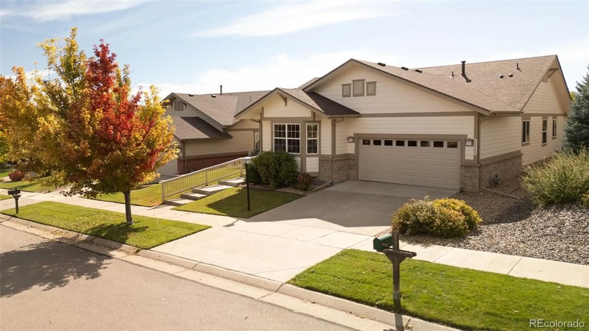 Property Slideshow image 4 of 47 | 23562 e phillips pl, Aurora, CO, 80016