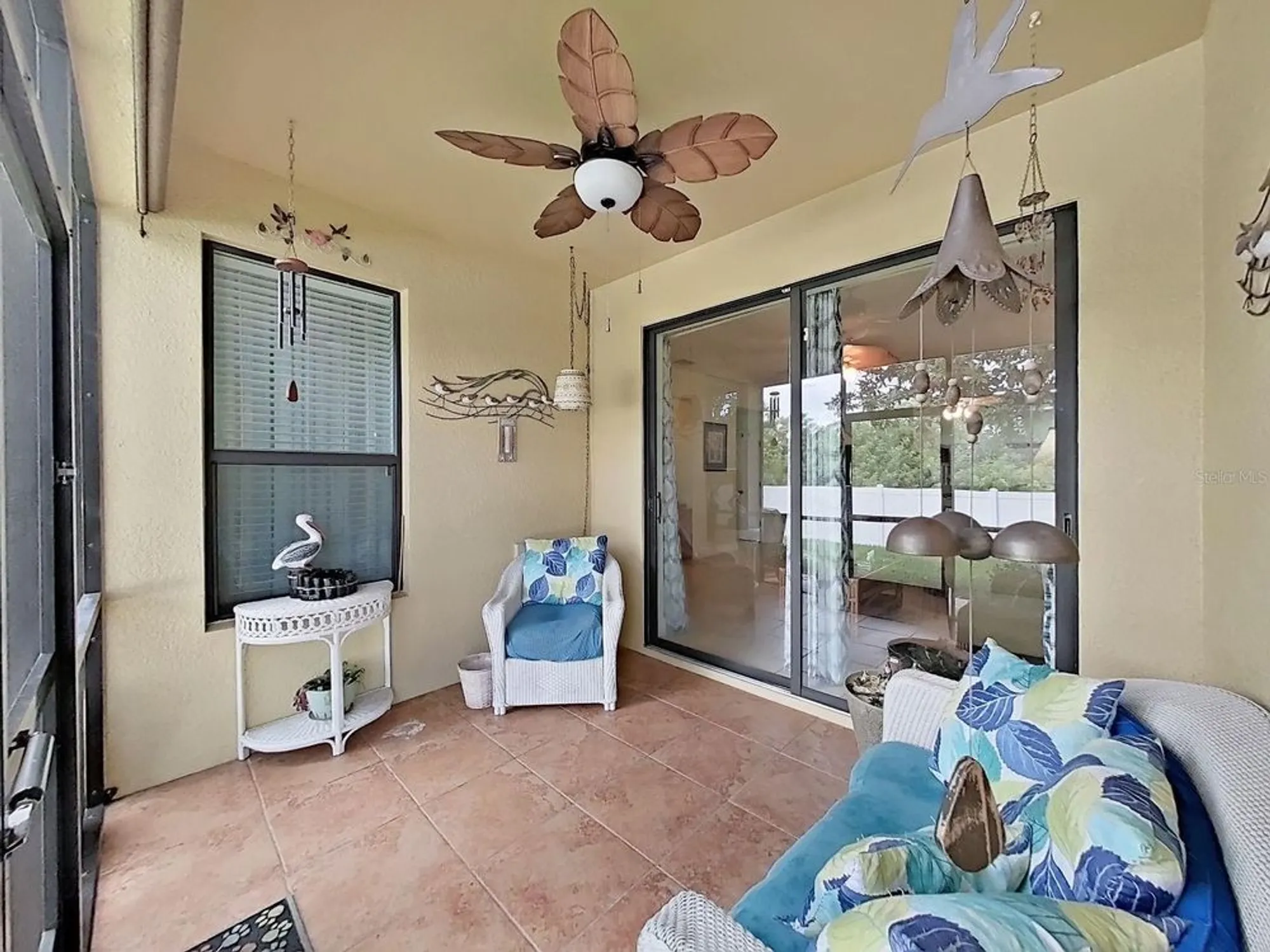 Property Slideshow image 34 of 100 | 303 bluewater falls ct, Apollo Beach, FL, 33572