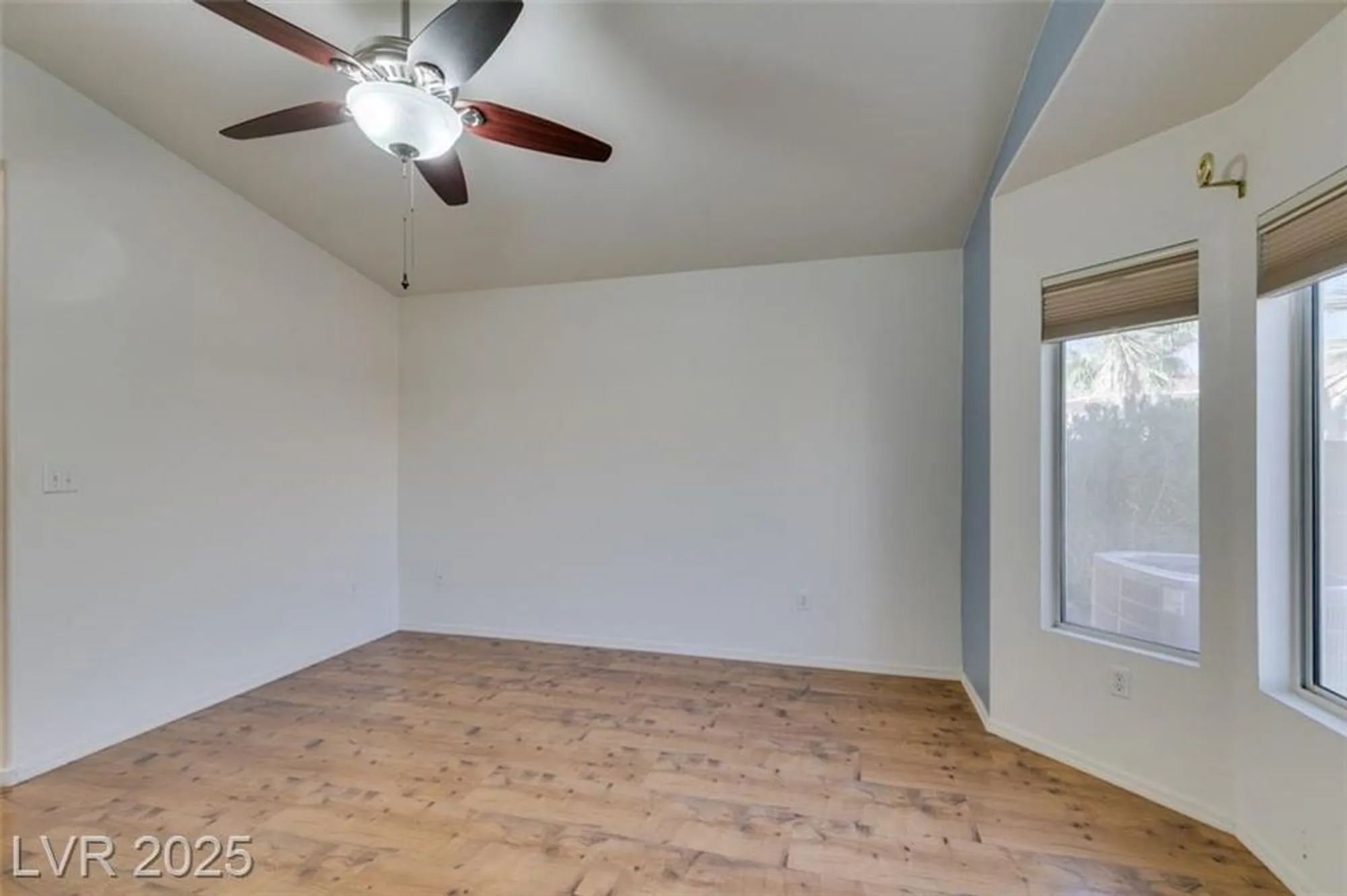 Property Slideshow image 13 of 27 | 2108 eagle watch dr, Henderson, NV, 89012