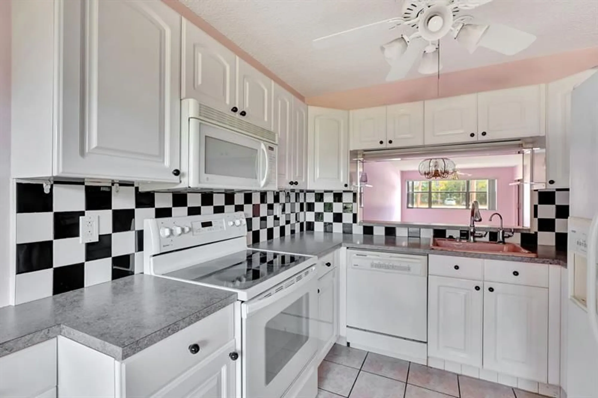 Property Slideshow image 9 of 45 | 7650 tahiti ln 102, Lake Worth, FL, 33467
