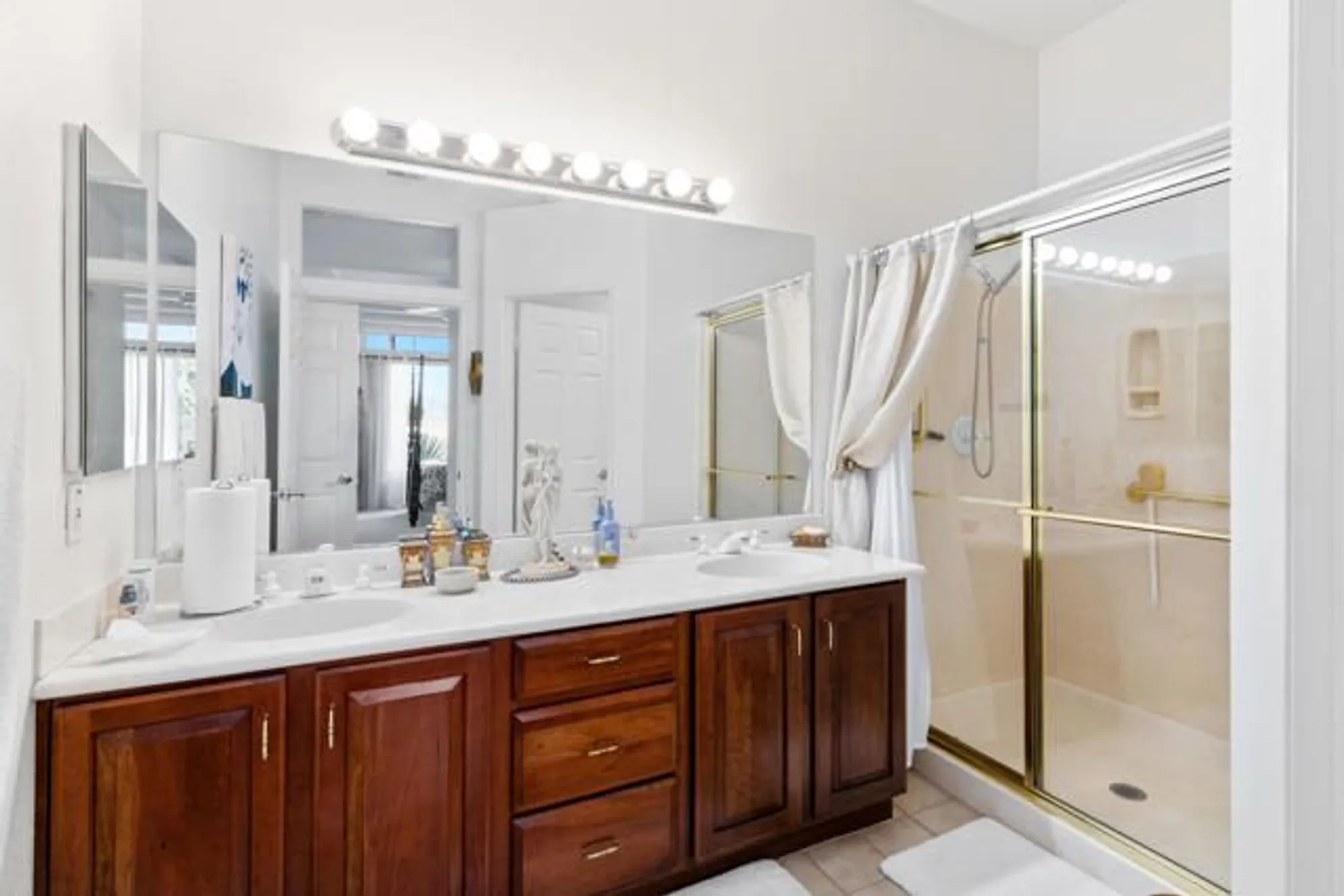 Property Slideshow image 32 of 65 | 43986 medinah dr, Indio, CA, 92201