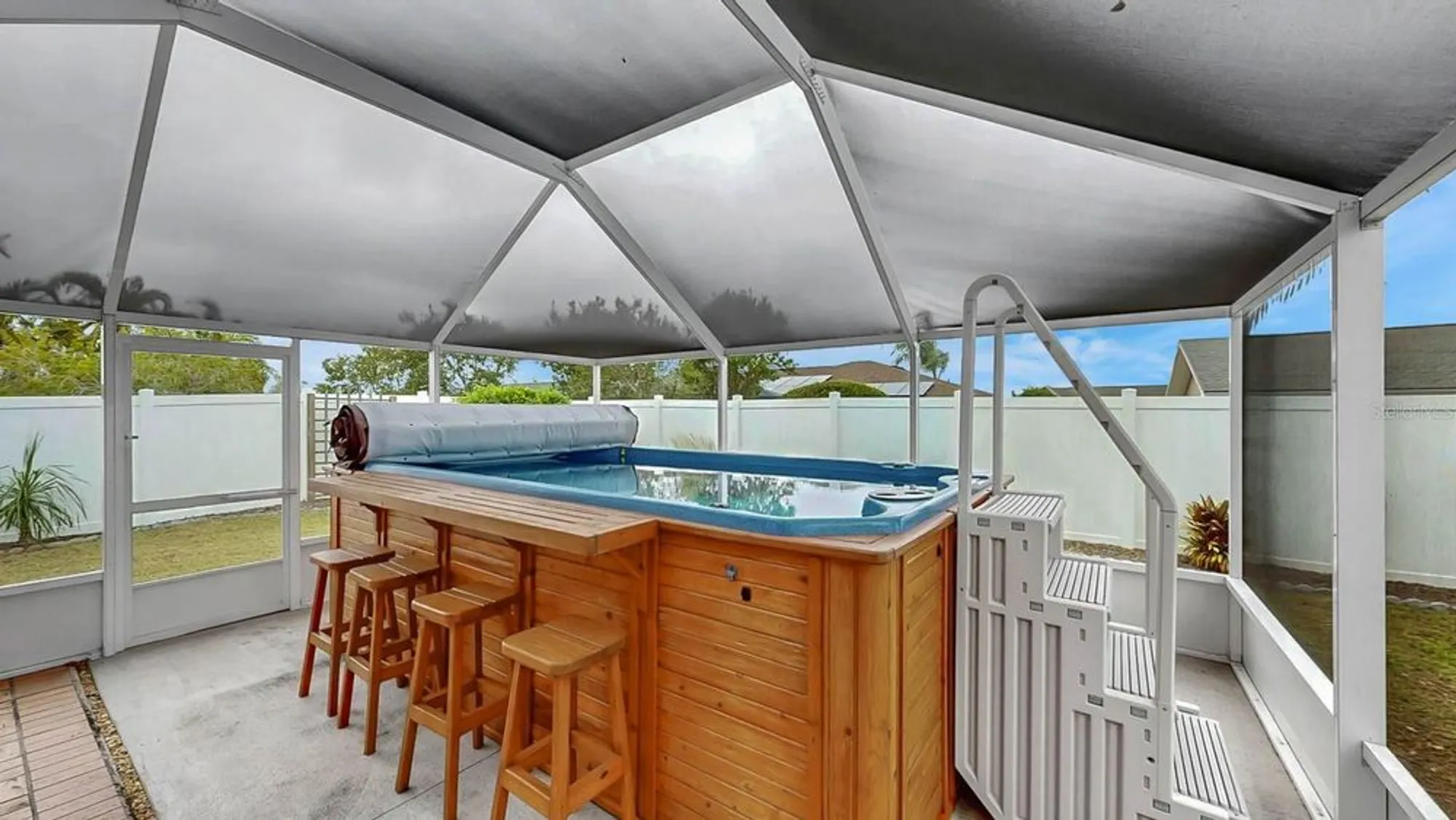 Property Slideshow image 6 of 41 | 663 allegheny dr, Sun City Center, FL, 33573