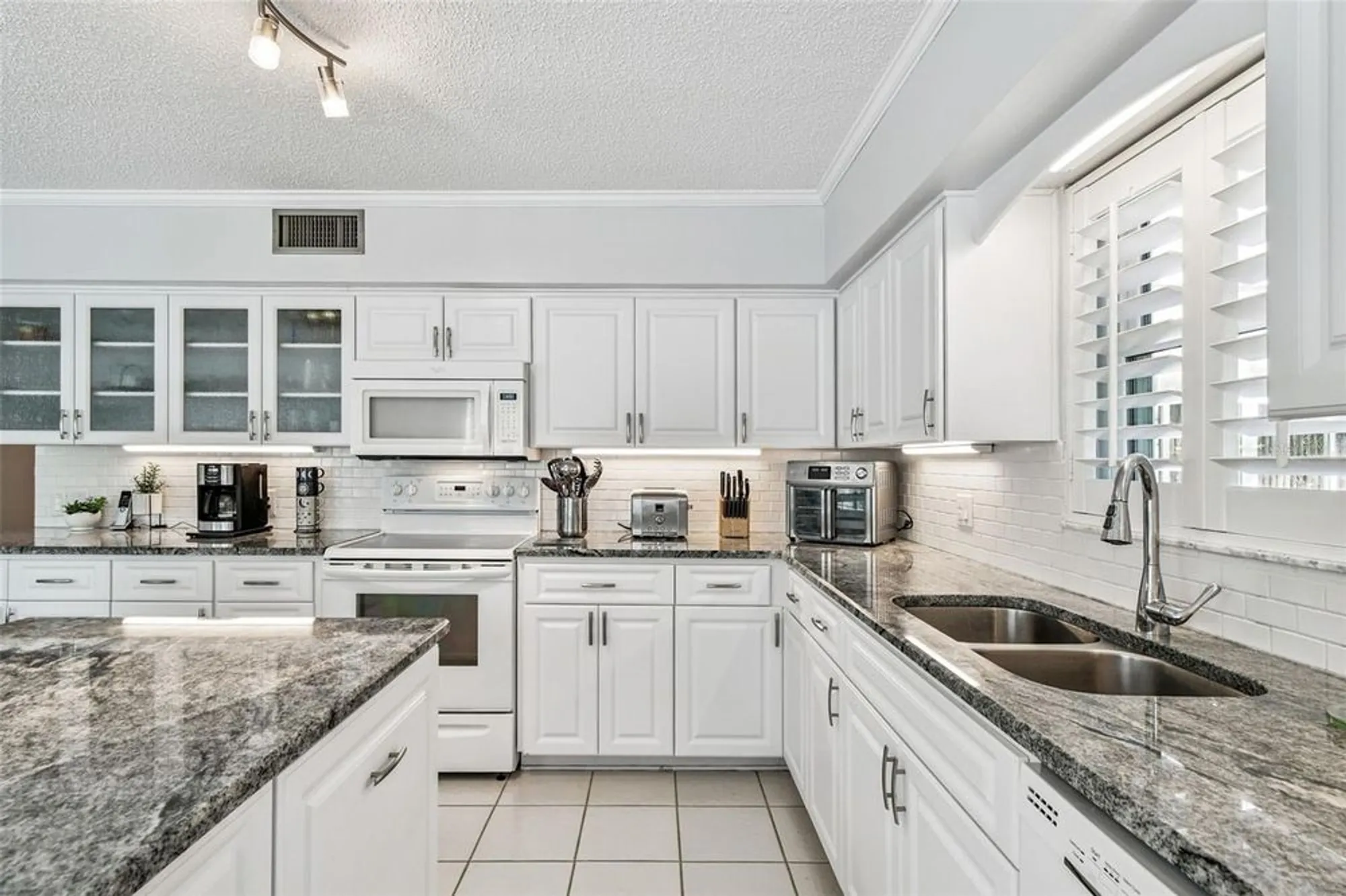 Property Slideshow image 37 of 74 | 2170 americus blvd 34, Clearwater, FL, 33763