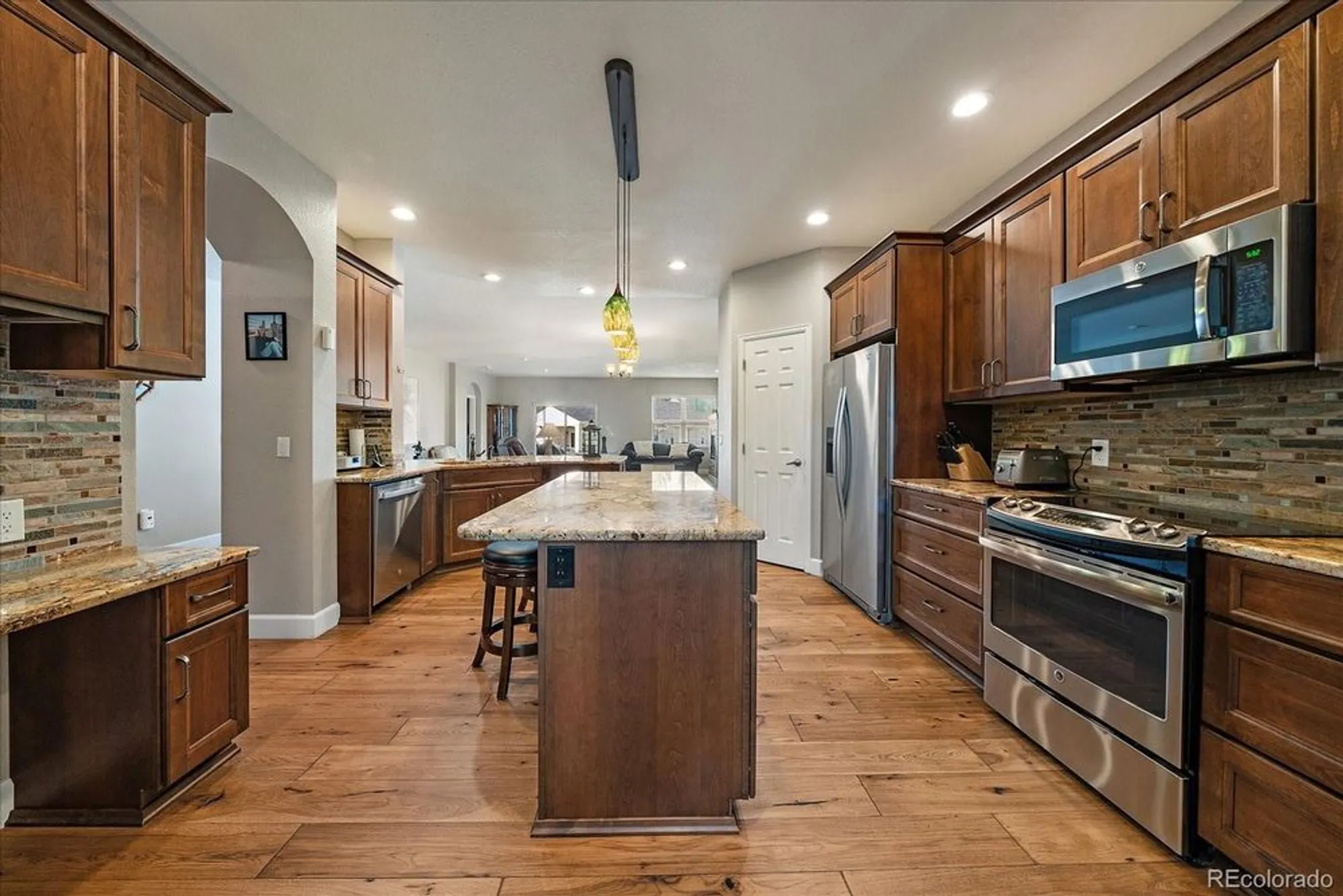 Property Slideshow image 11 of 30 | 7912 s algonquian way, Aurora, CO, 80016