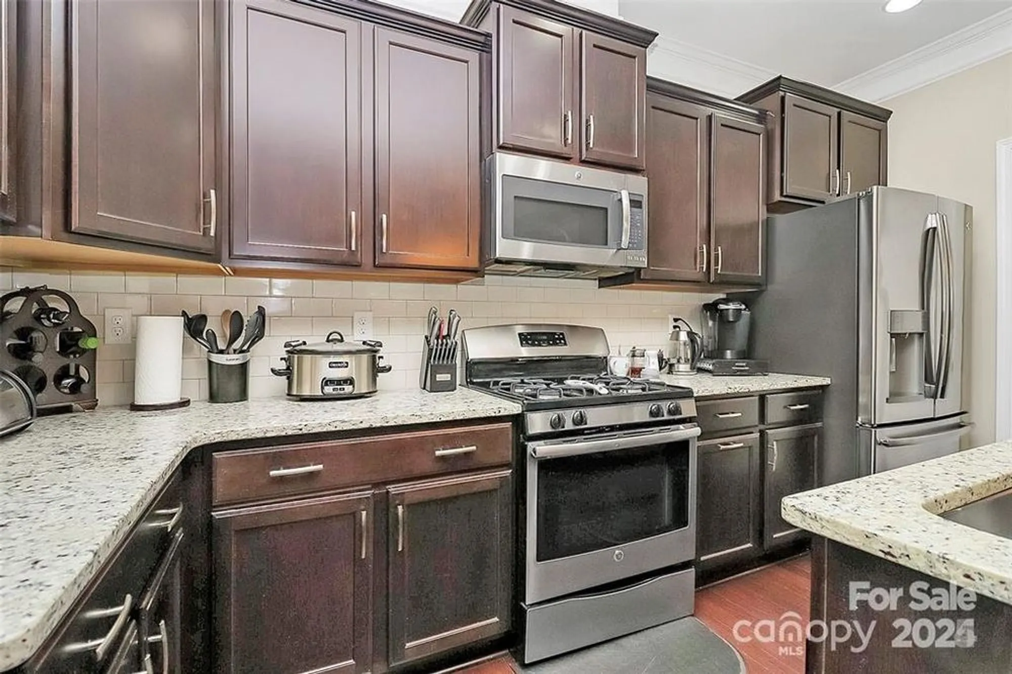 Property Slideshow image 12 of 44 | 4146 la crema dr, Charlotte, NC, 28214