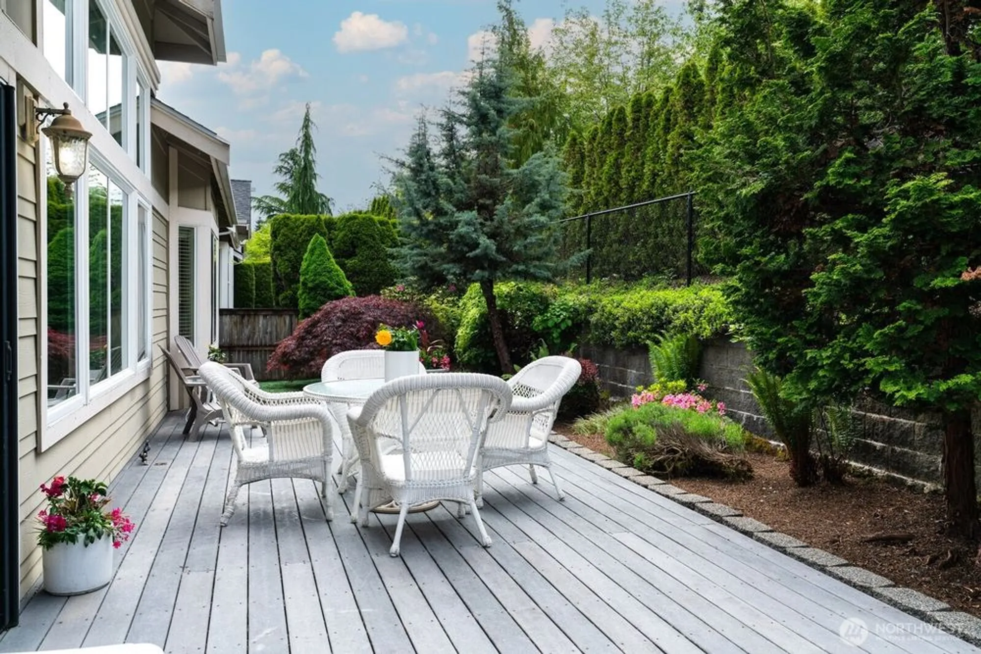 Property Slideshow image 15 of 40 | 12415 235th pl, Redmond, WA, 98053