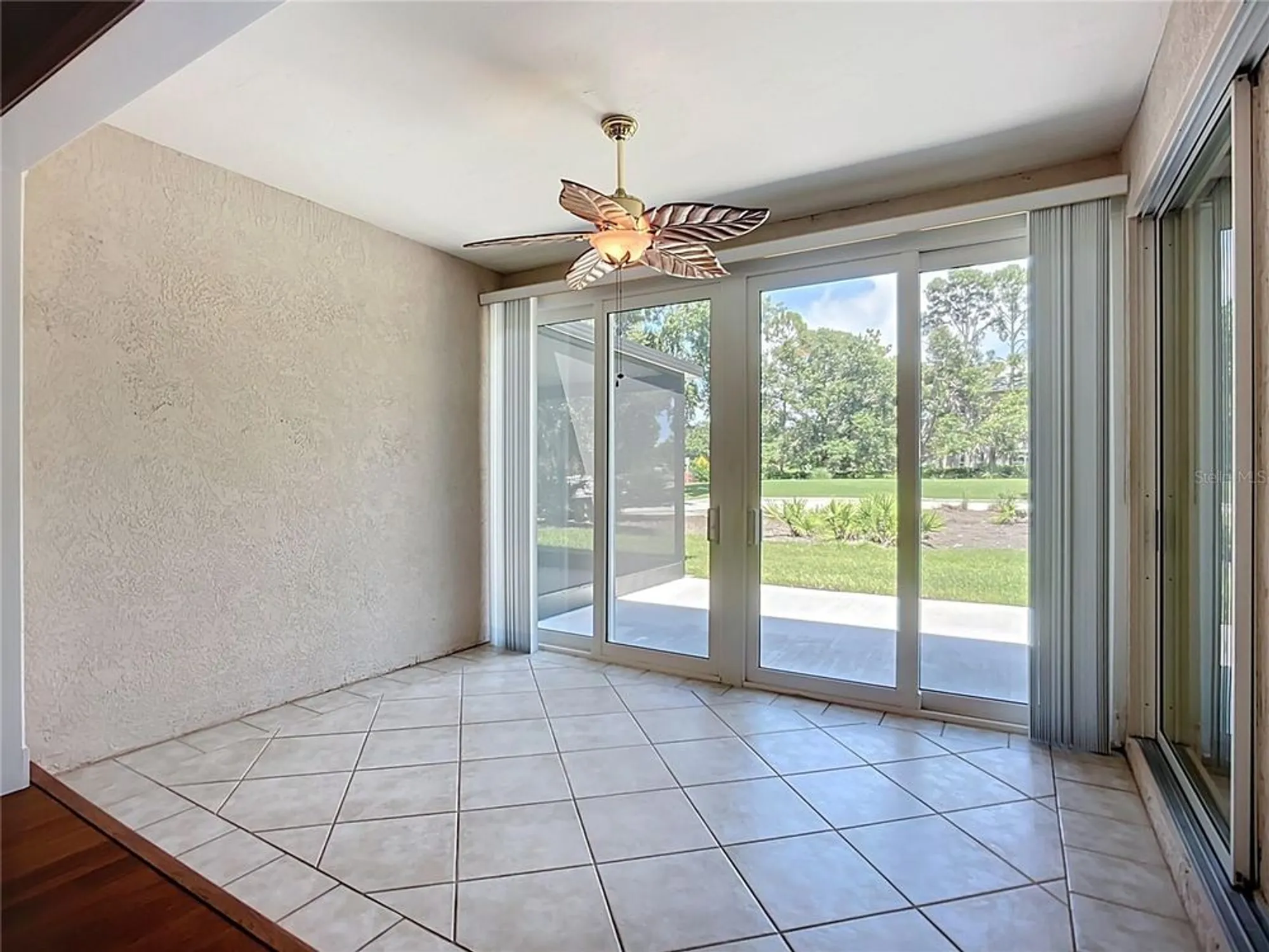 Property Slideshow image 9 of 64 | 6948 stoneywalk ct, Bradenton, FL, 34203