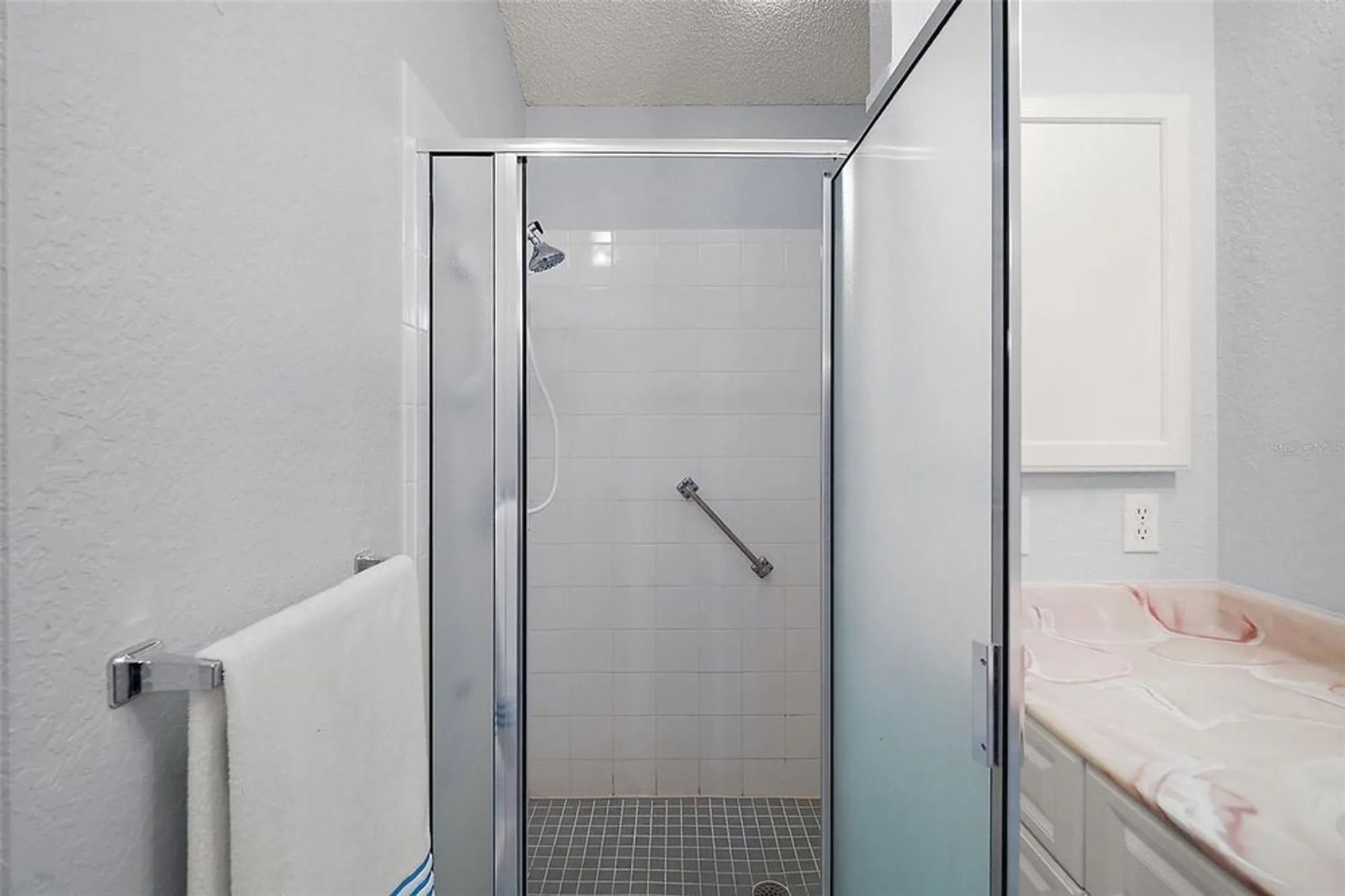 Property Slideshow image 14 of 38 | 1738 augustine dr, The Villages, FL, 32159