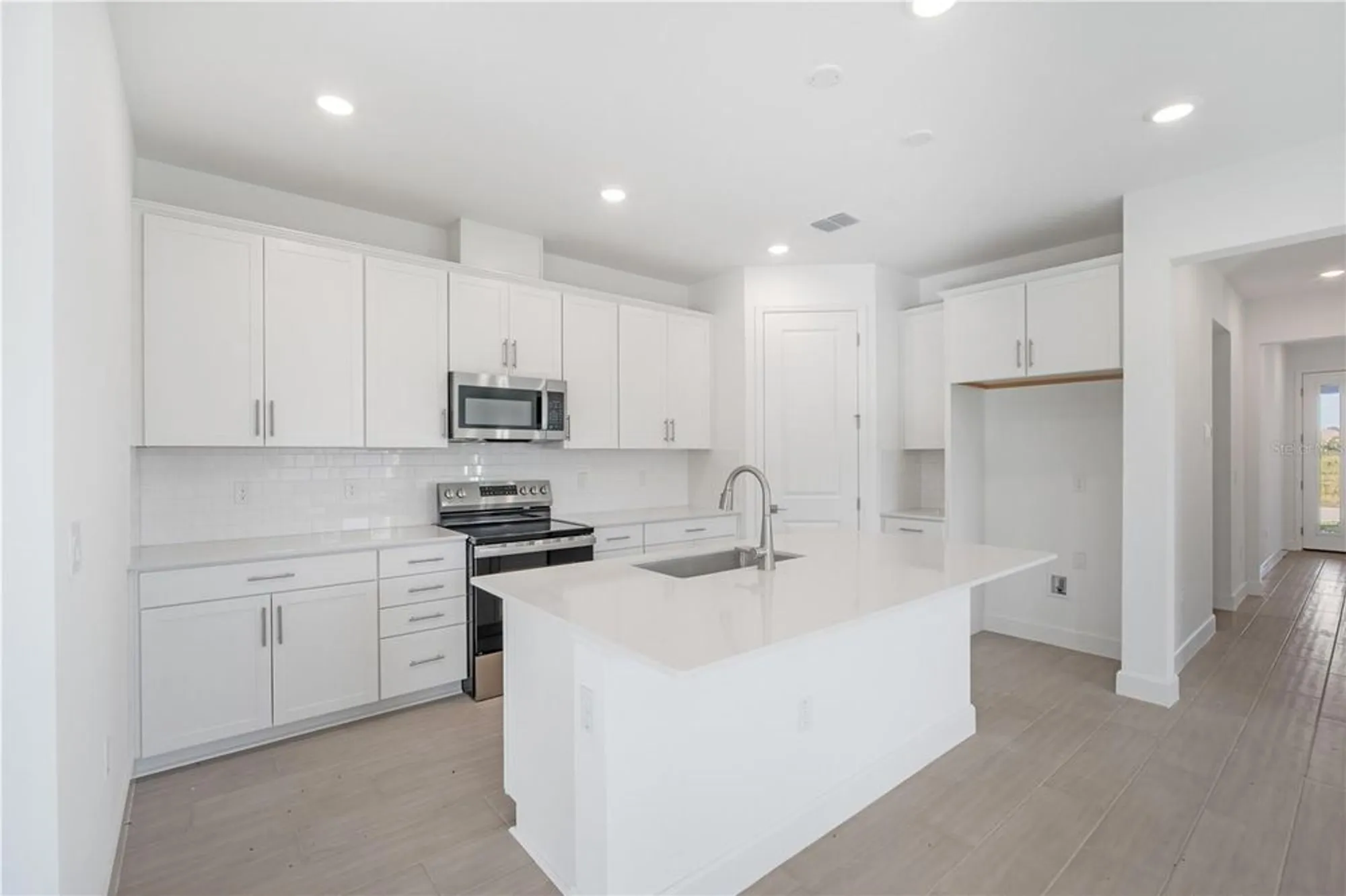 Property Slideshow image 12 of 30 | 9275 players dr, Weeki Wachee, FL, 34613