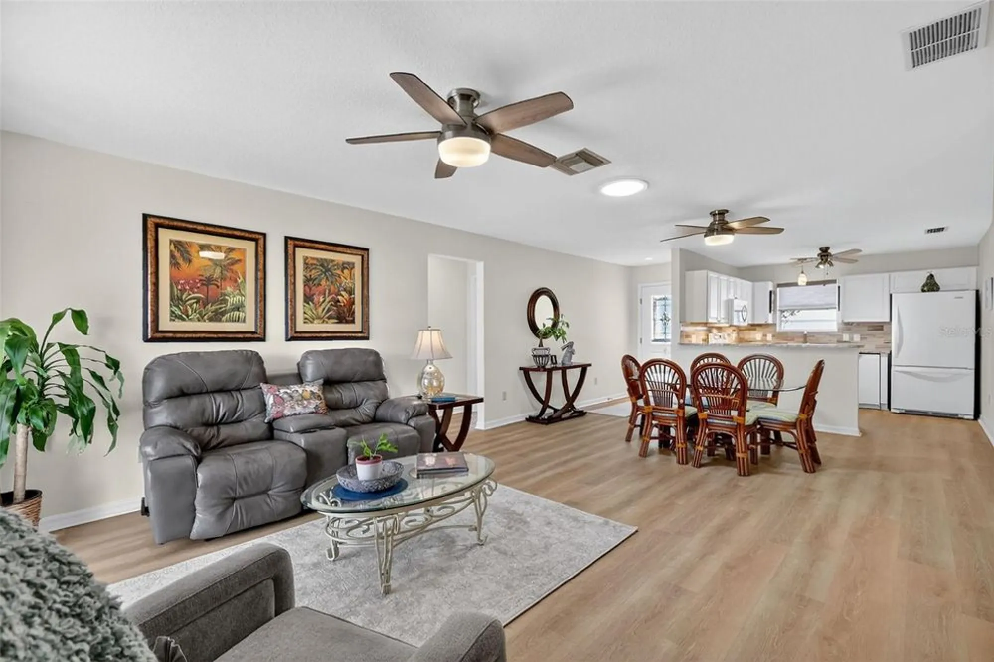 Property Slideshow image 13 of 39 | 17076 se 96th chapelwood cir, The Villages, FL, 32162