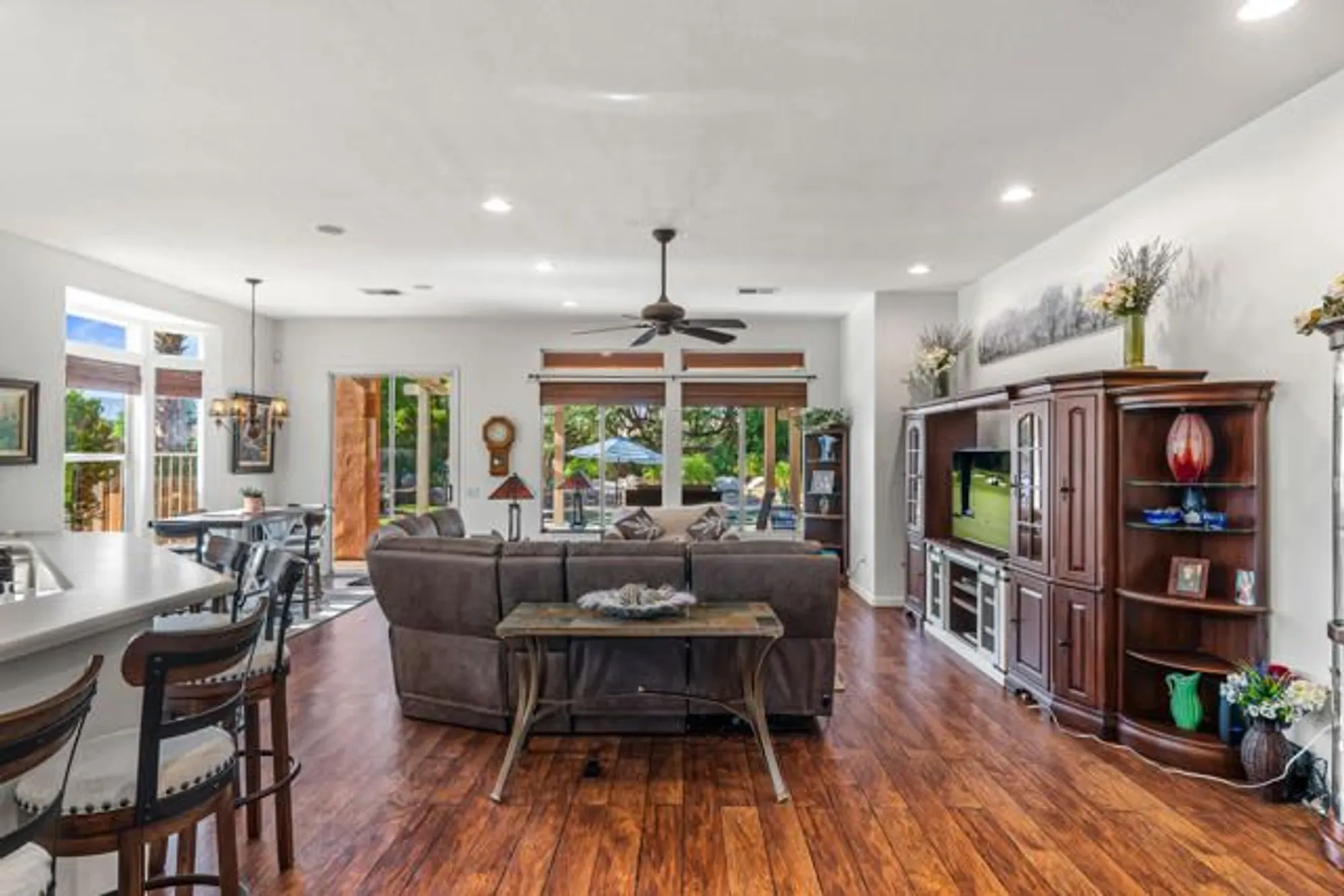 Property Slideshow image 6 of 56 | 44129 royal troon dr, Indio, CA, 92201