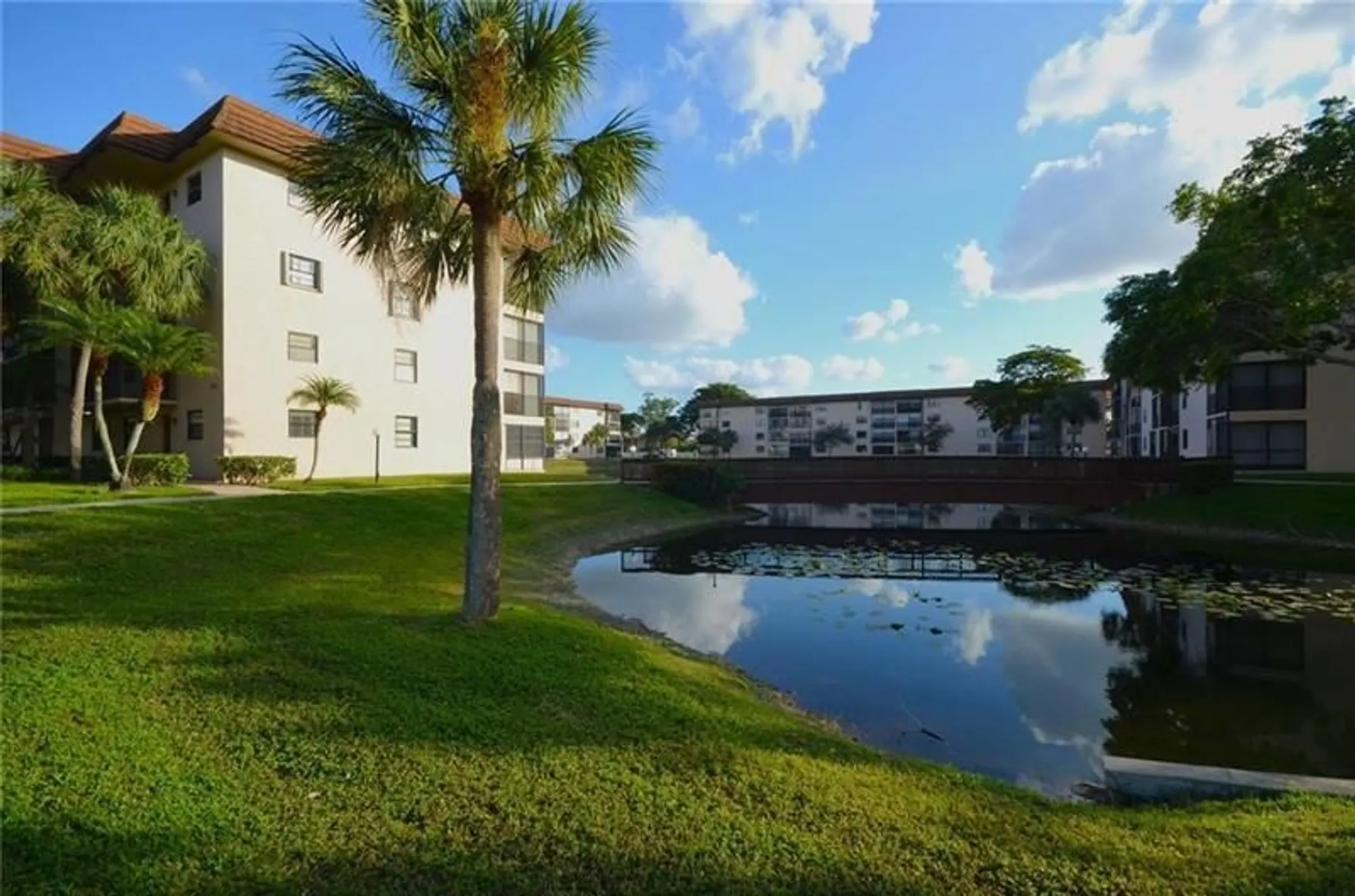 Property Slideshow image 12 of 30 | 6095 n sabal palm blvd 212, Tamarac, FL, 33319