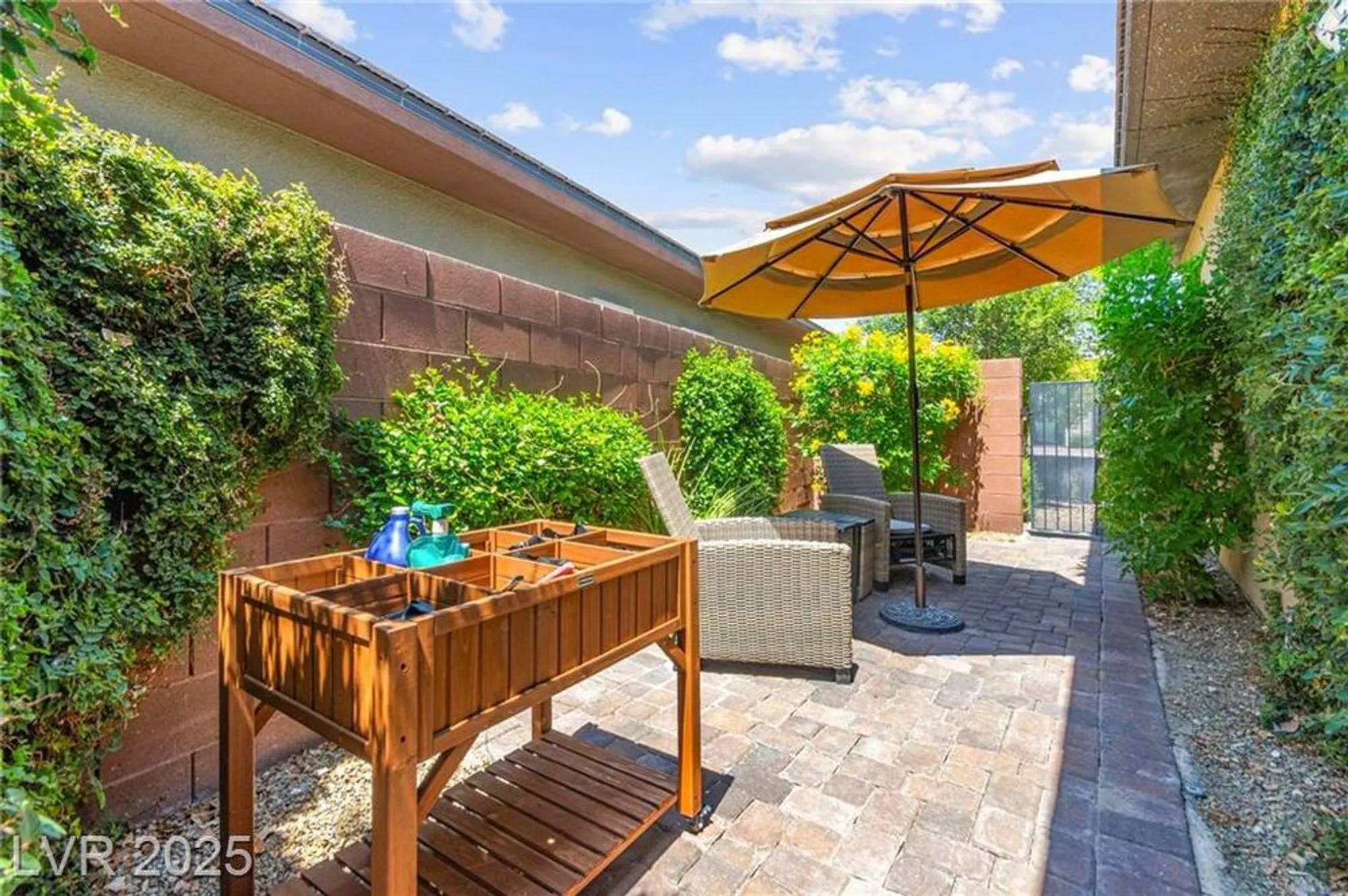 Property Slideshow image 46 of 55 | 6810 silver crescent st, Las Vegas, NV, 89148