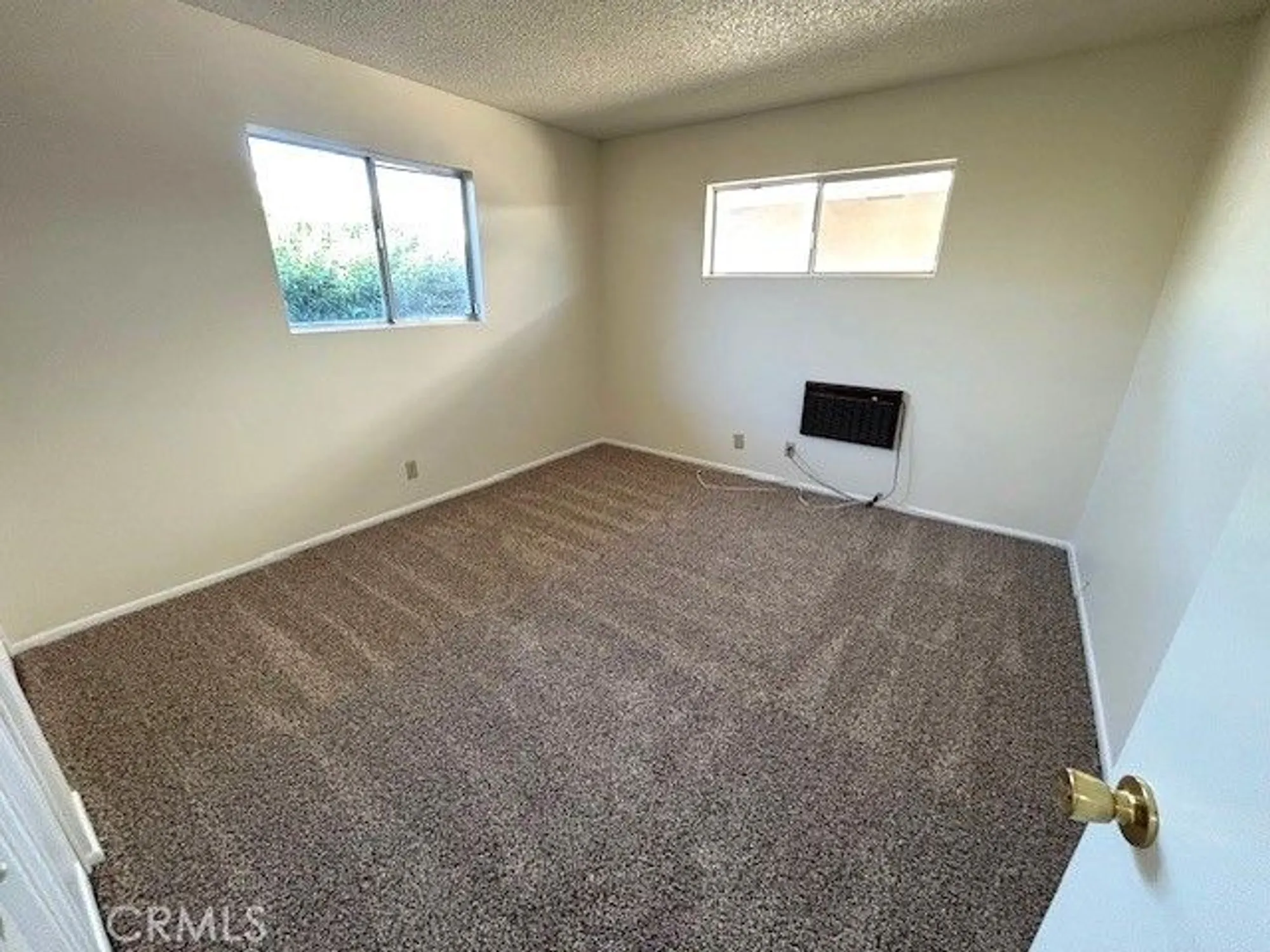 Property Slideshow image 7 of 16 | 681 shasta way, Hemet, CA, 92543