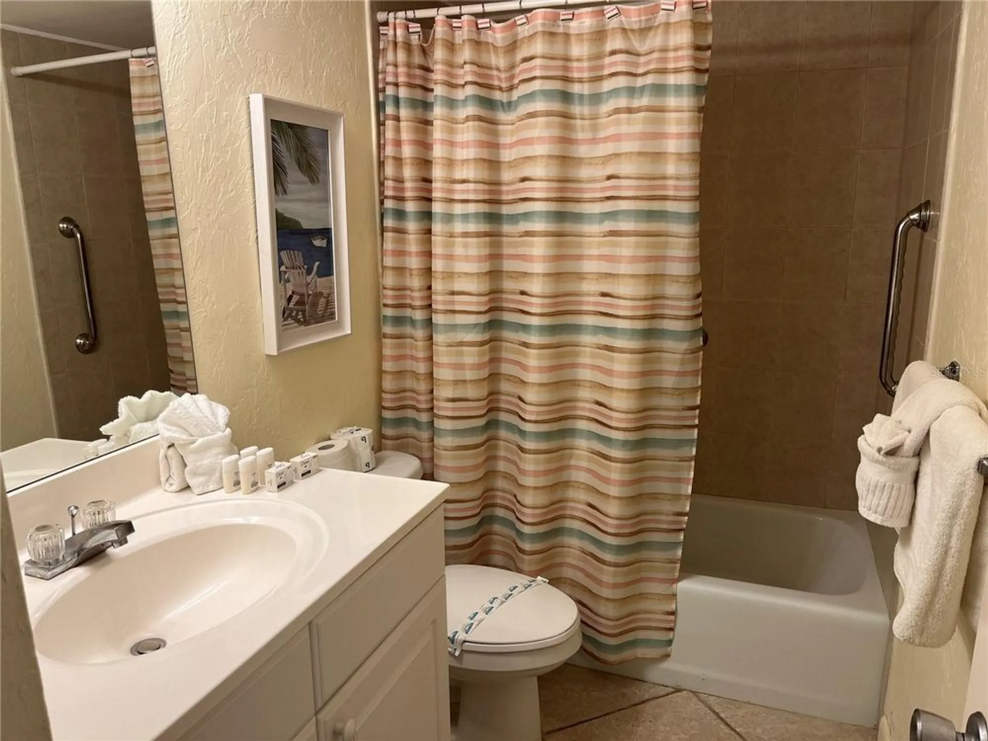 Property Slideshow image 22 of 32 | 1257 s portofino dr apt 208, Sarasota, FL, 34242