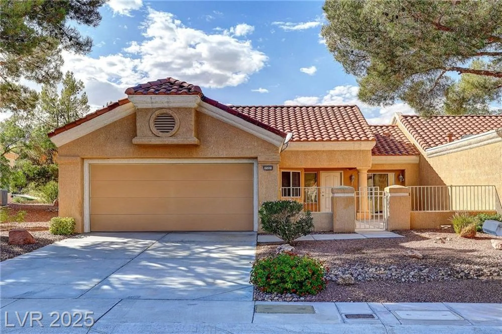Property Slideshow image 1 of 42 | 2501 showcase dr, Las Vegas, NV, 89134