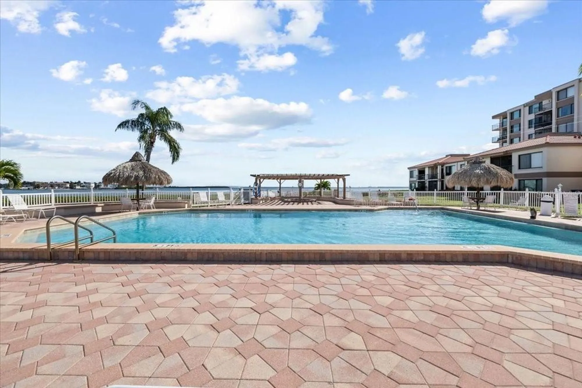 Property Slideshow image 32 of 38 | 6268 palma del mar blvd s apt 107, Saint Petersburg, FL, 33715