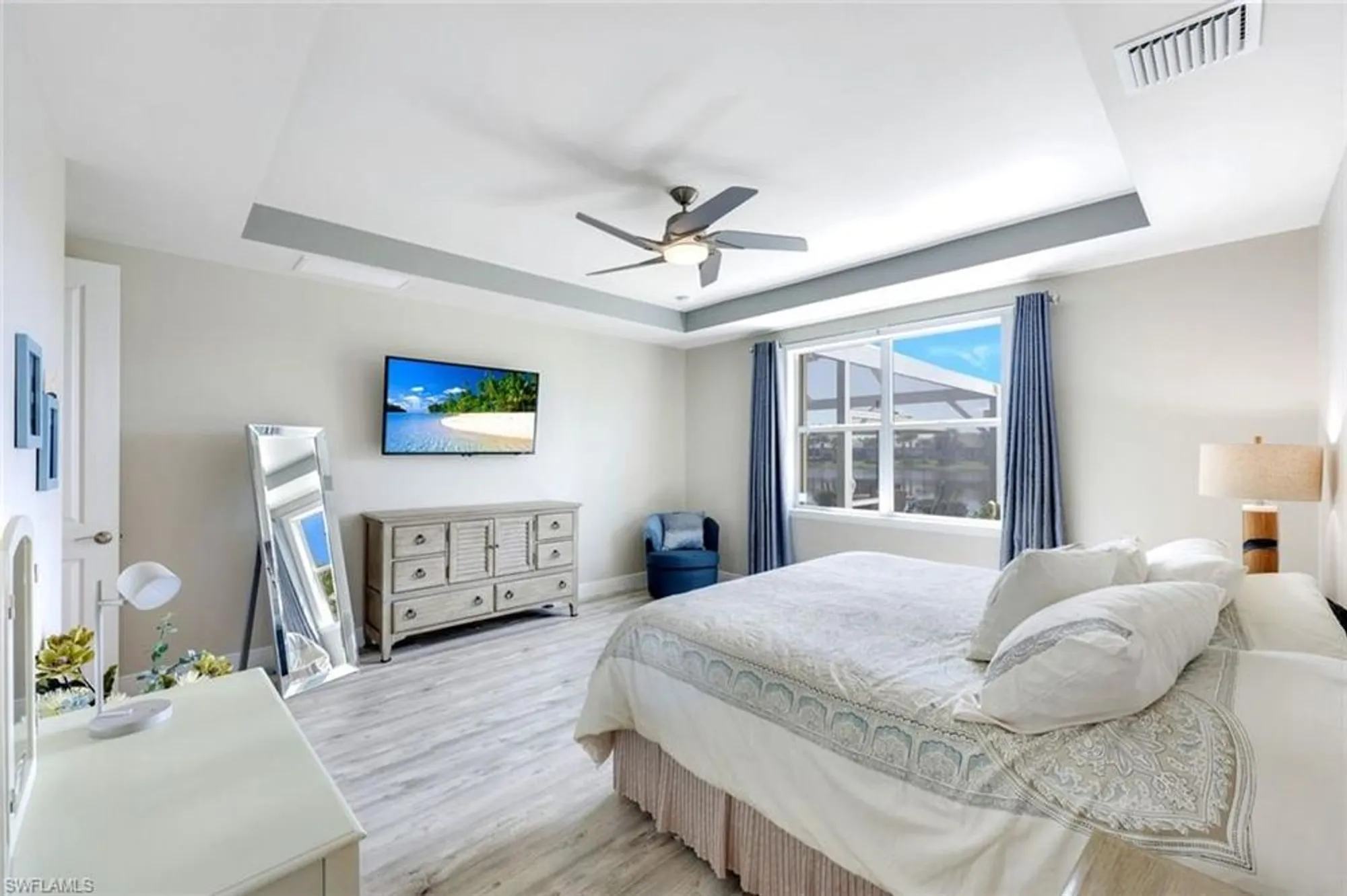 Property Slideshow image 10 of 28 | 20012 siesta key ct, Estero, FL, 33928