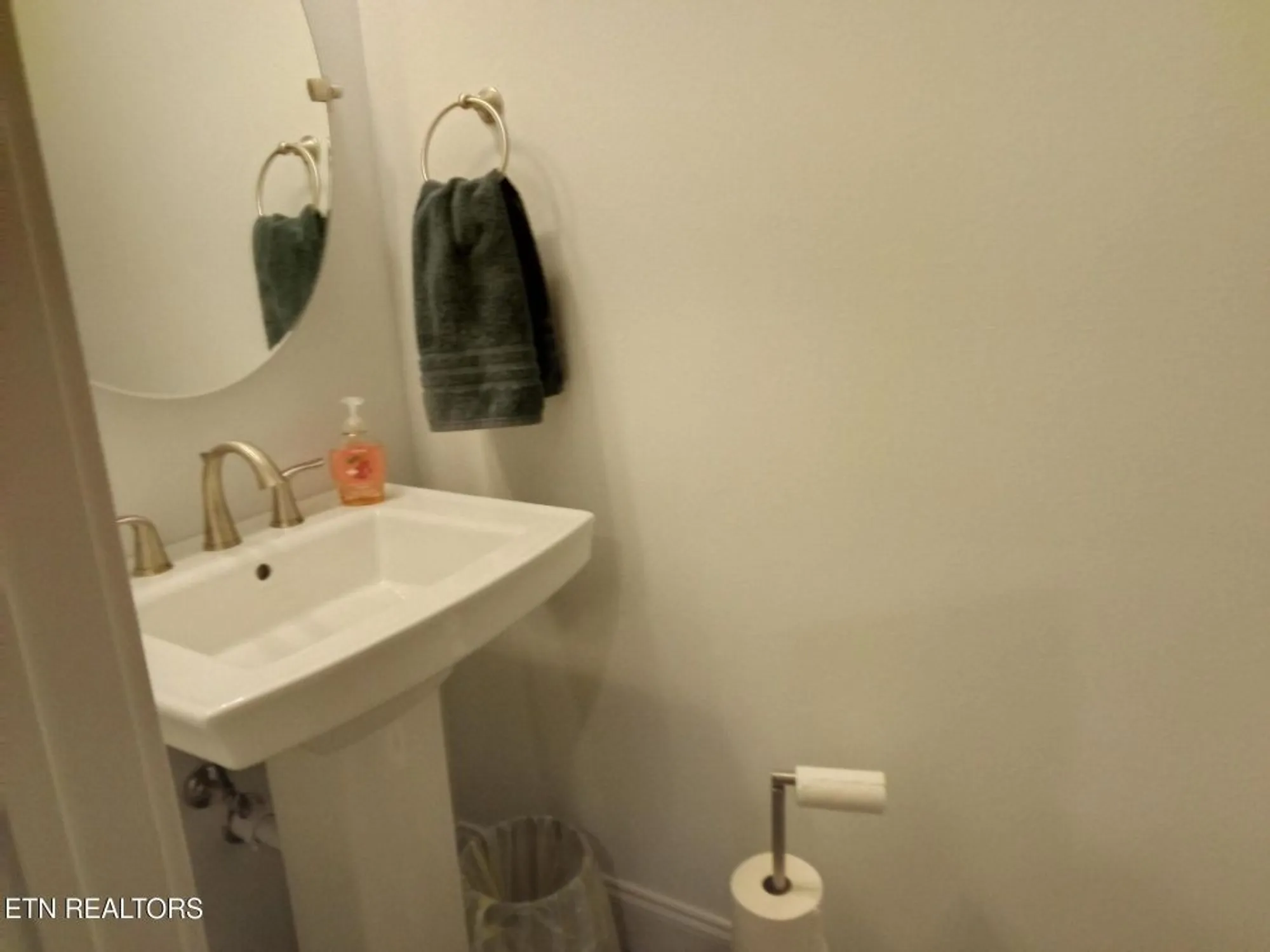 Property Slideshow image 35 of 36 | 115 bent oak ter, Crossville, TN, 38558