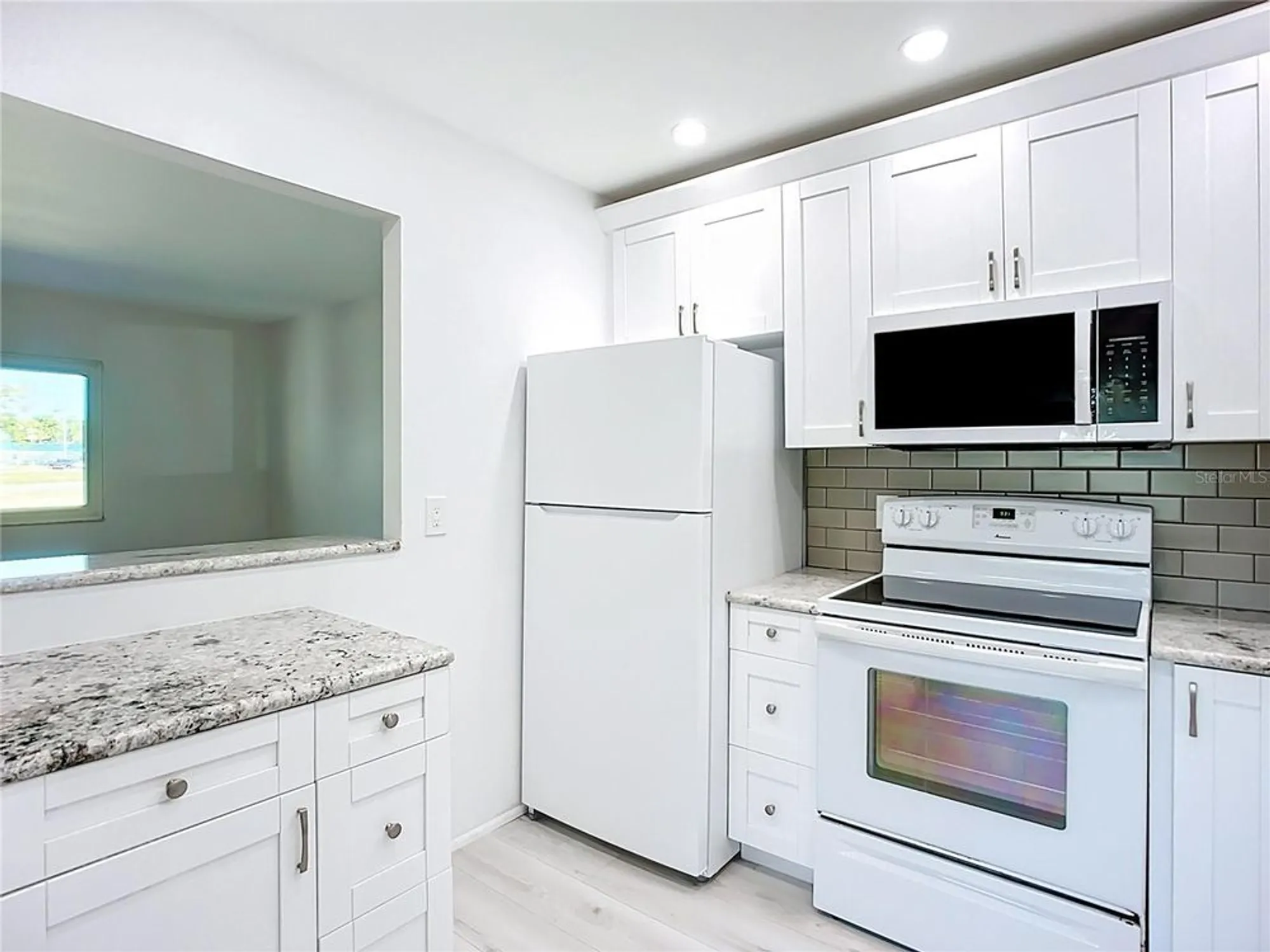 Property Slideshow image 12 of 39 | 1811 bedford ln 166, Sun City Center, FL, 33573