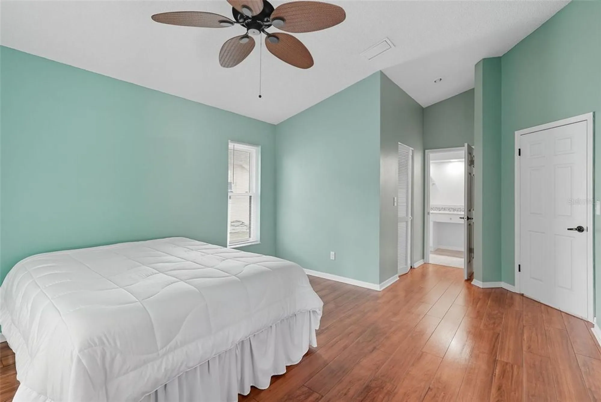 Property Slideshow image 24 of 32 | 1603 e del webb blvd, Sun City Center, FL, 33573