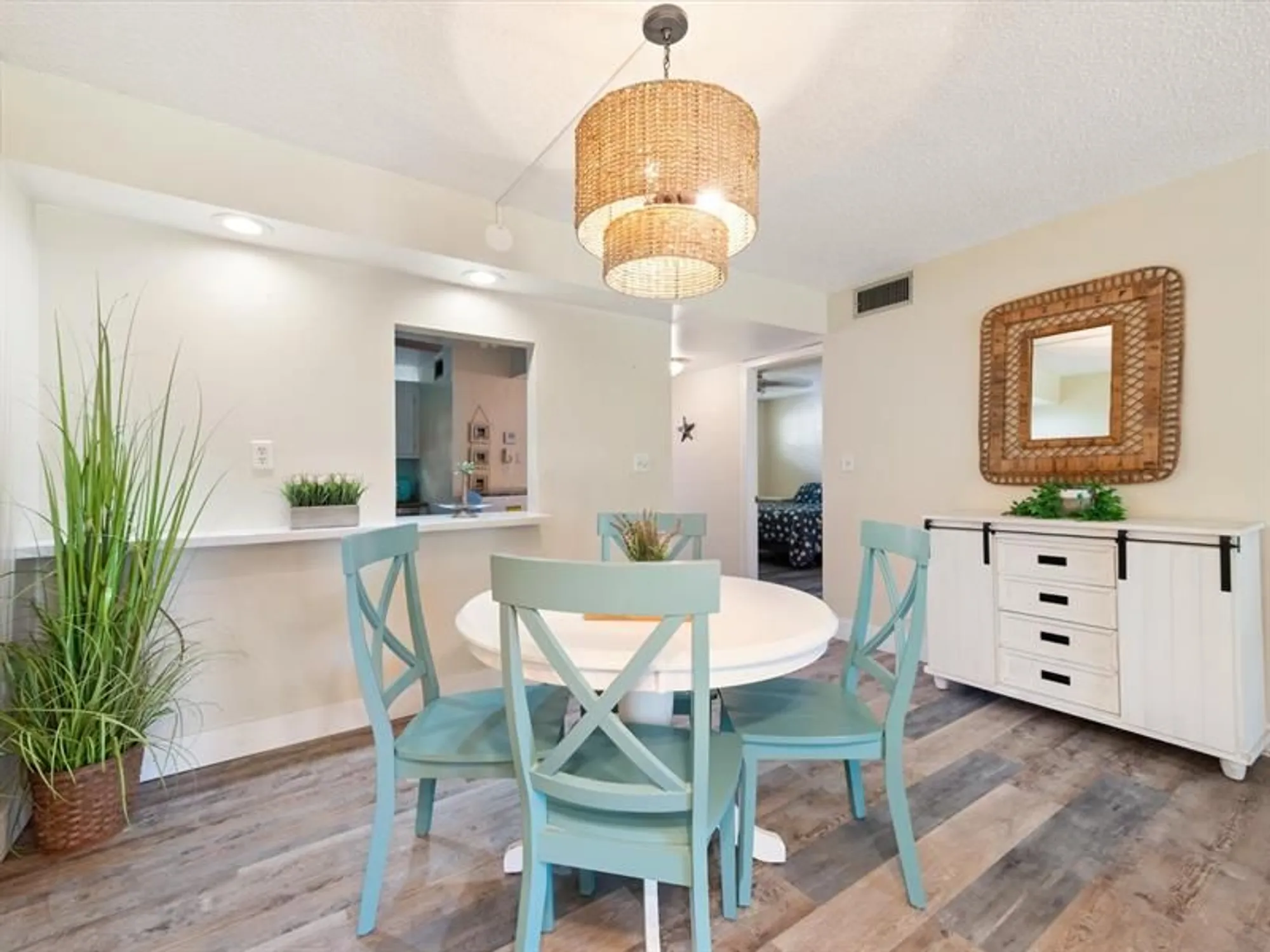 Property Slideshow image 9 of 33 | 311 s hollybrook dr apt 104, Pembroke Pines, FL, 33025