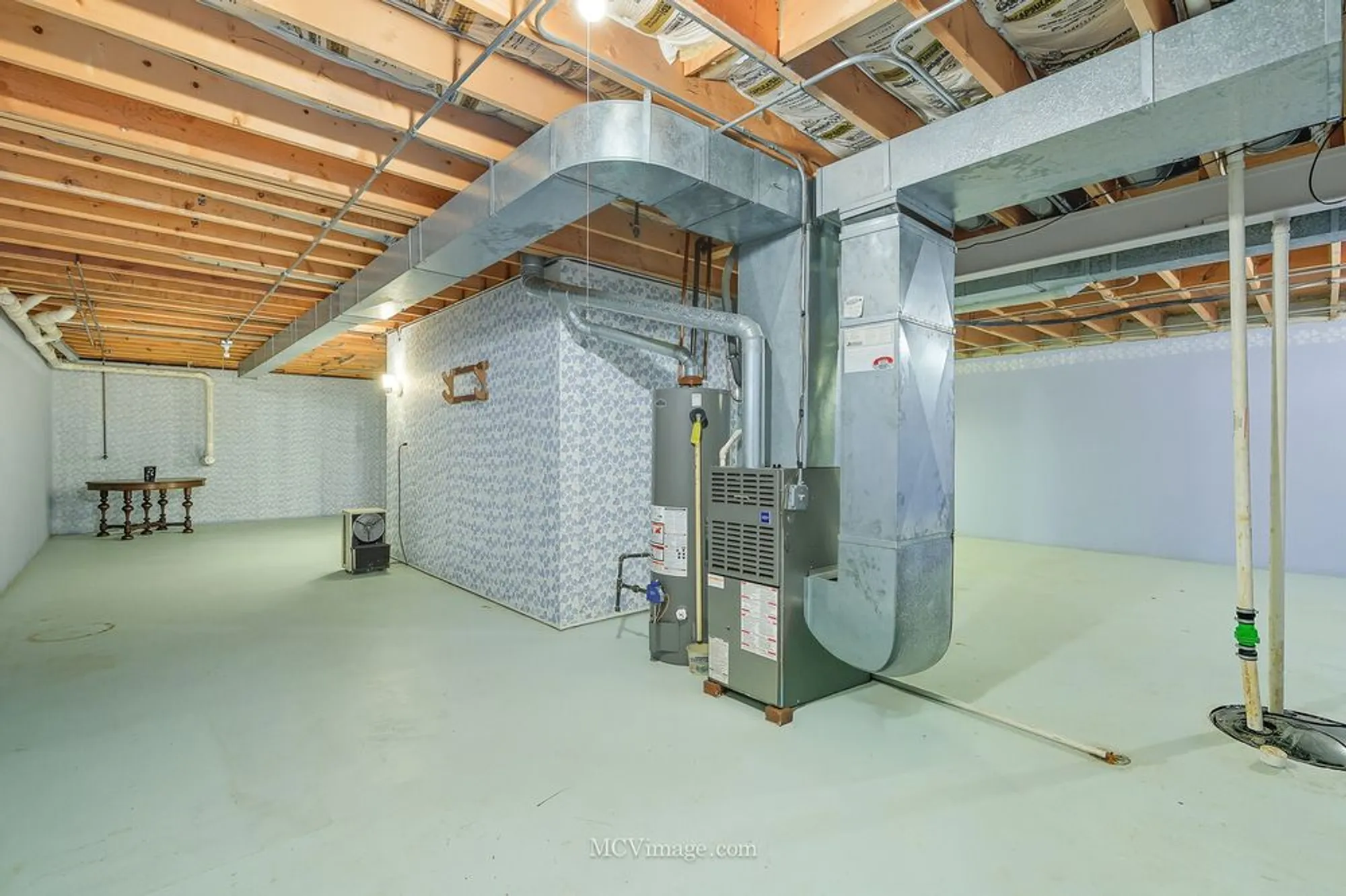 Property Slideshow image 18 of 25 | 18434 lakeview cir, Tinley Park, IL, 60477