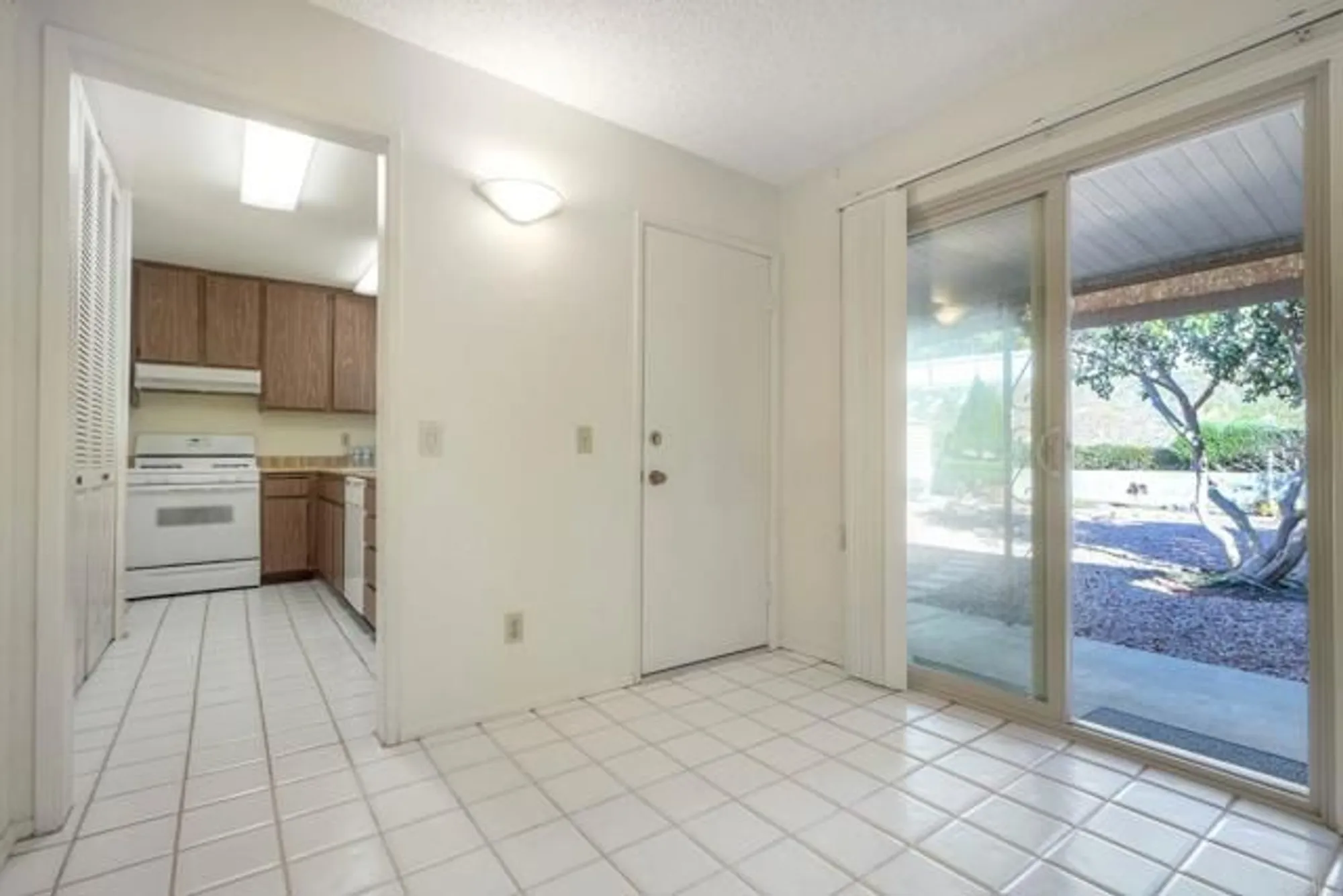 Property Slideshow image 24 of 30 | 1410 panorama ridge rd, Oceanside, CA, 92056