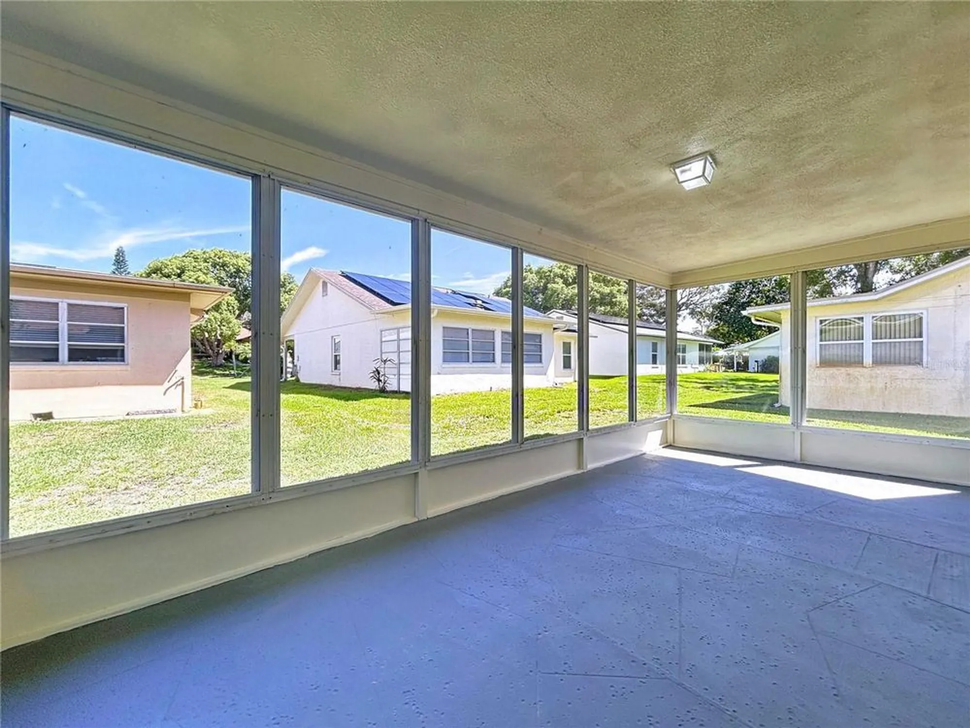 Property Slideshow image 16 of 26 | 8101 casuarina dr, Port Richey, FL, 34668