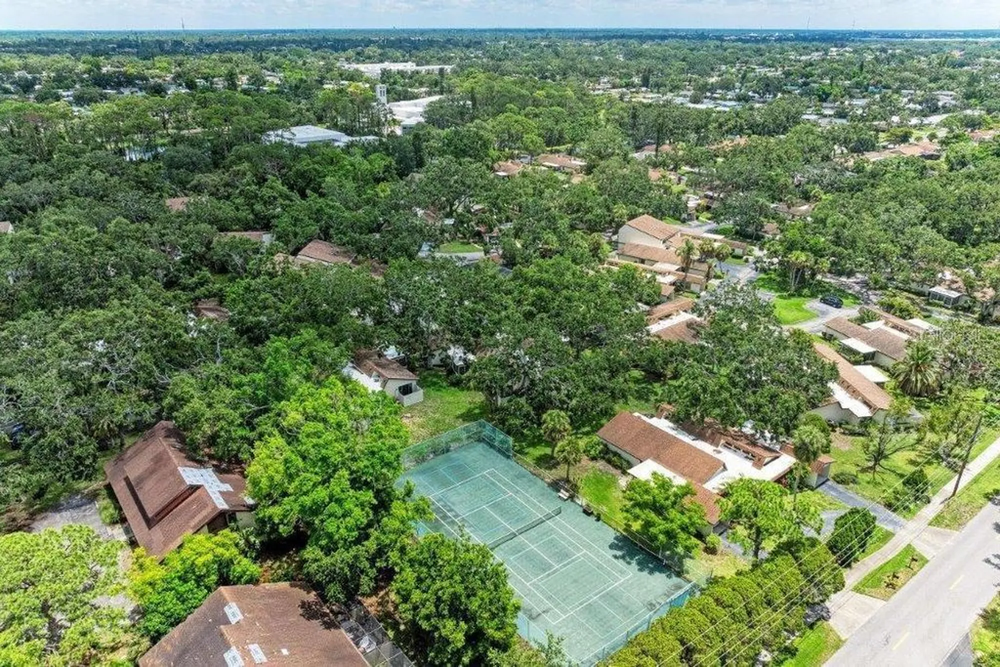 Property Slideshow image 26 of 31 | 2237 circlewood dr 18, Sarasota, FL, 34231