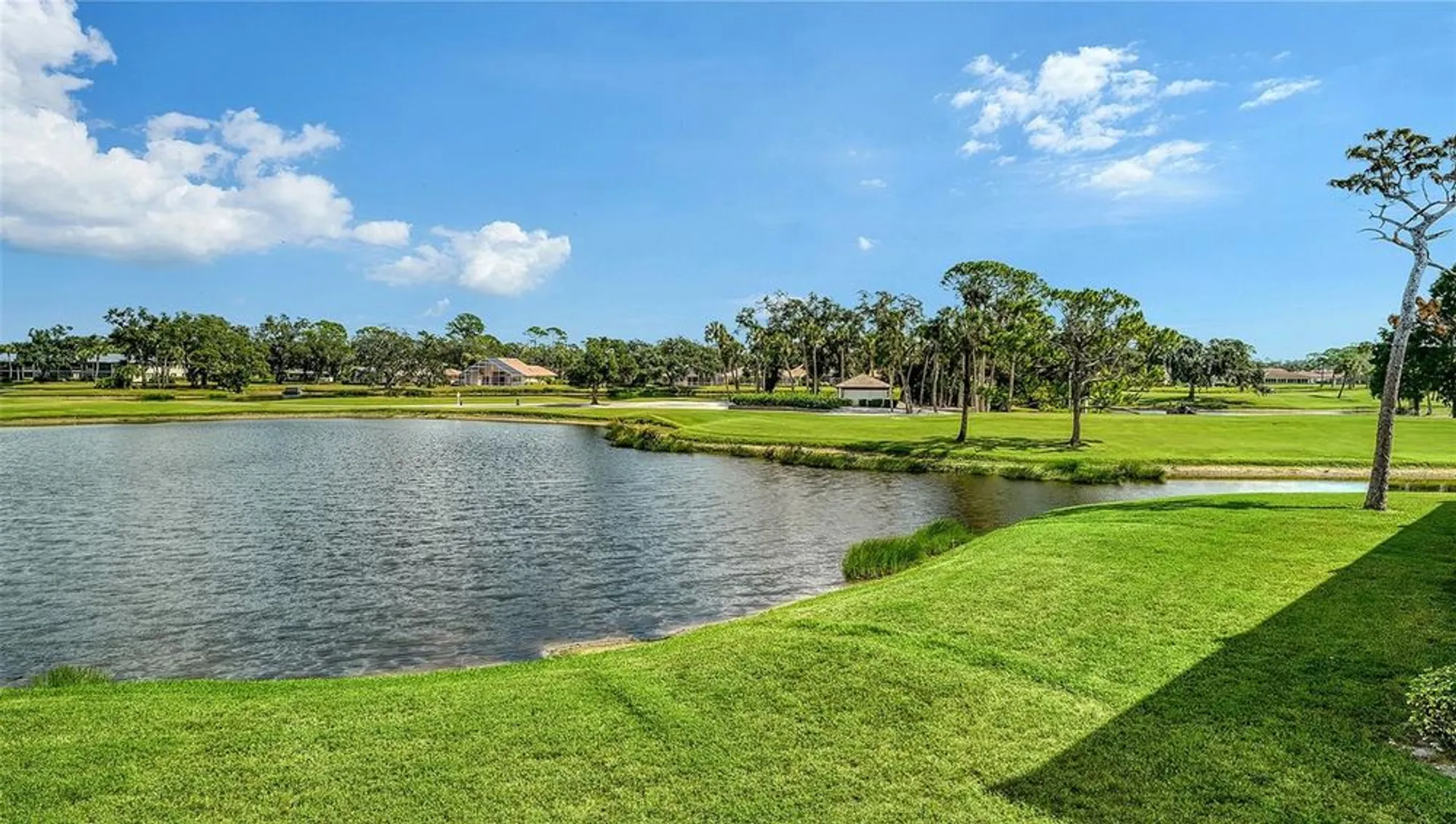 Property Slideshow image 35 of 48 | 7251 w country club dr 225, Sarasota, FL, 34243