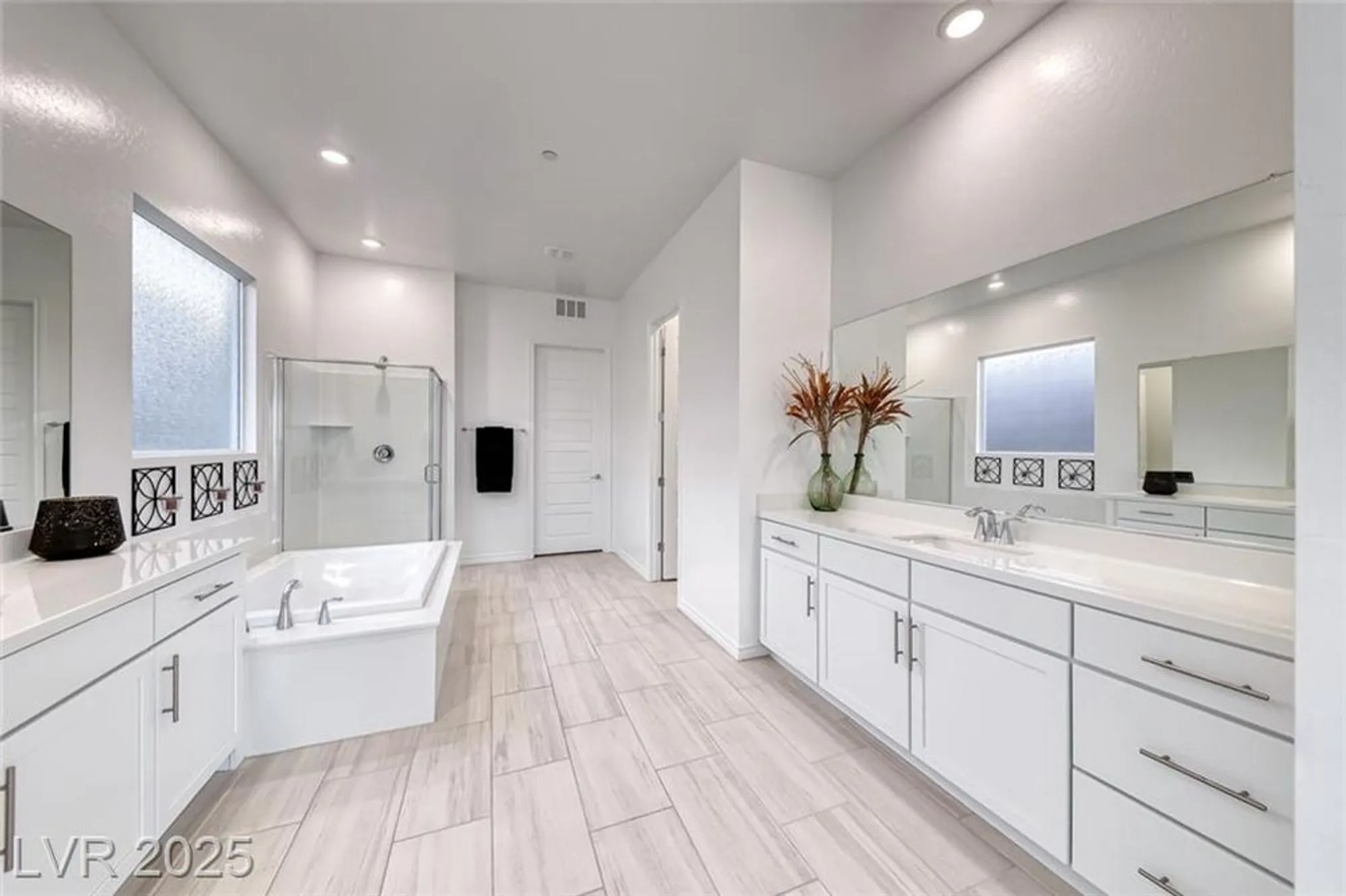 Property Slideshow image 31 of 65 | 141 juliette pointe ln, Henderson, NV, 89011