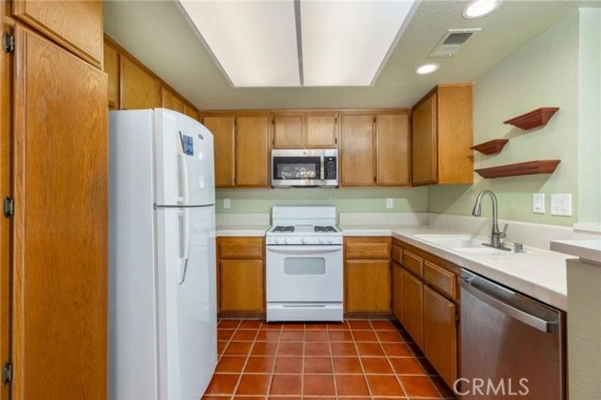 Property Slideshow image 10 of 24 | 668 la costa dr, Banning, CA, 92220