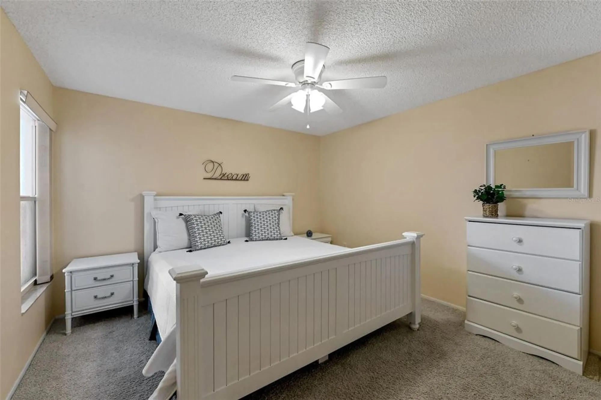 Property Slideshow image 15 of 27 | 6908 drewrys blf 704, Bradenton, FL, 34203
