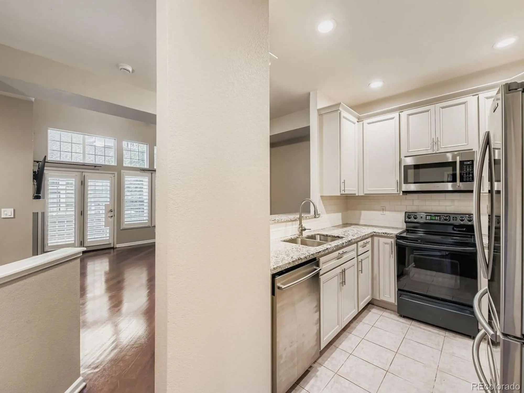 Property Slideshow image 10 of 37 | 2712 w greens pl, Littleton, CO, 80123